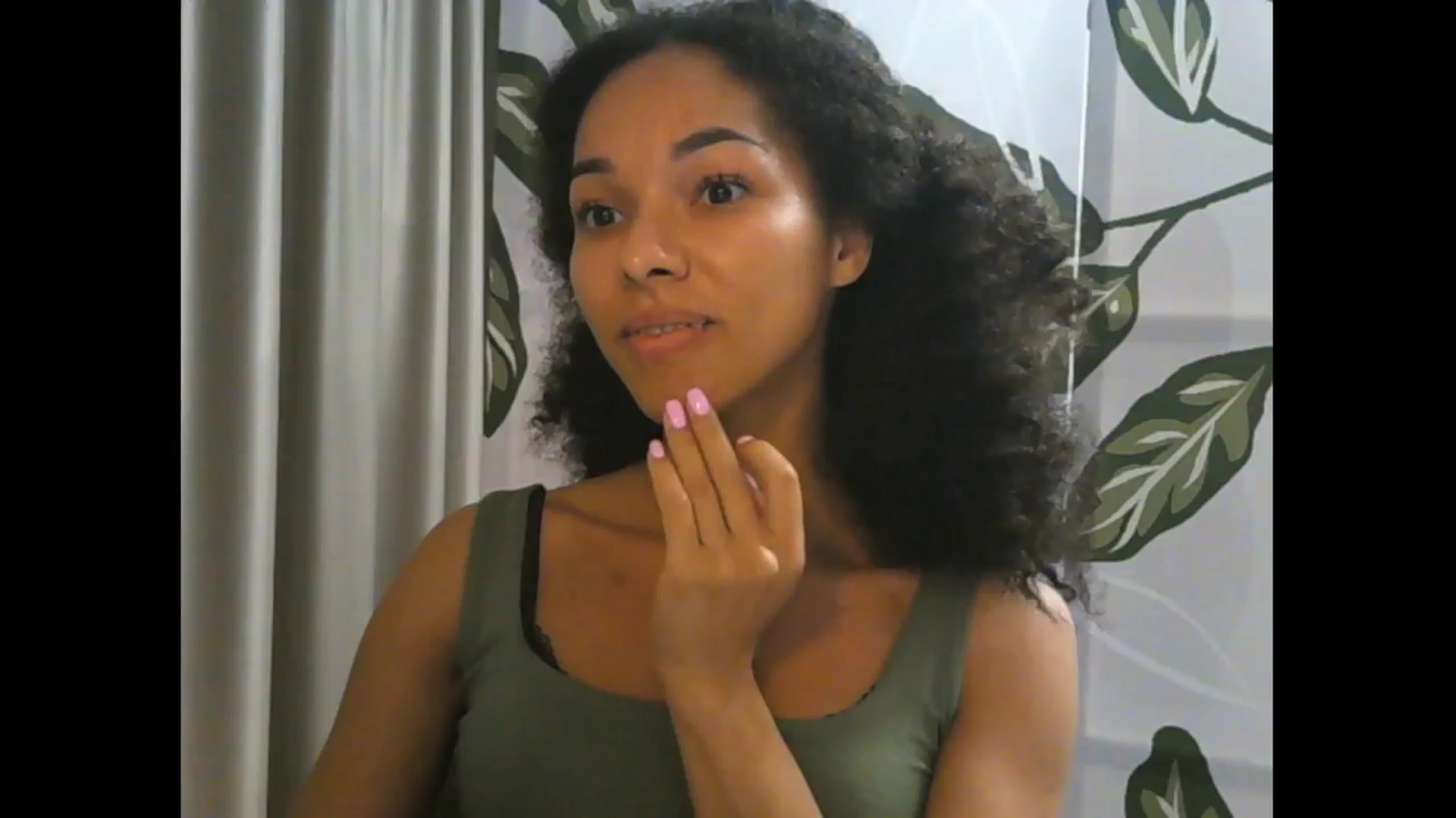 Gallery image thumbnail from Carmel_Dee's myfreecams stream on, 10/18/2024, 20:58 image 20 of 20