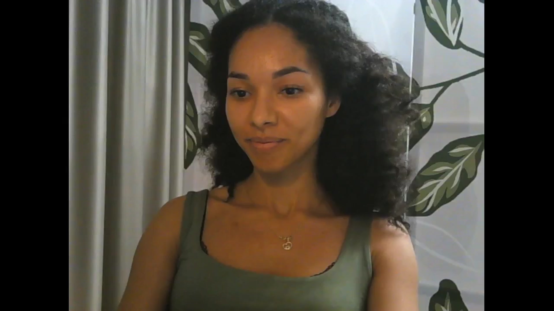 Gallery image thumbnail from Carmel_Dee's myfreecams stream on, 10/18/2024, 20:58 image 13 of 20