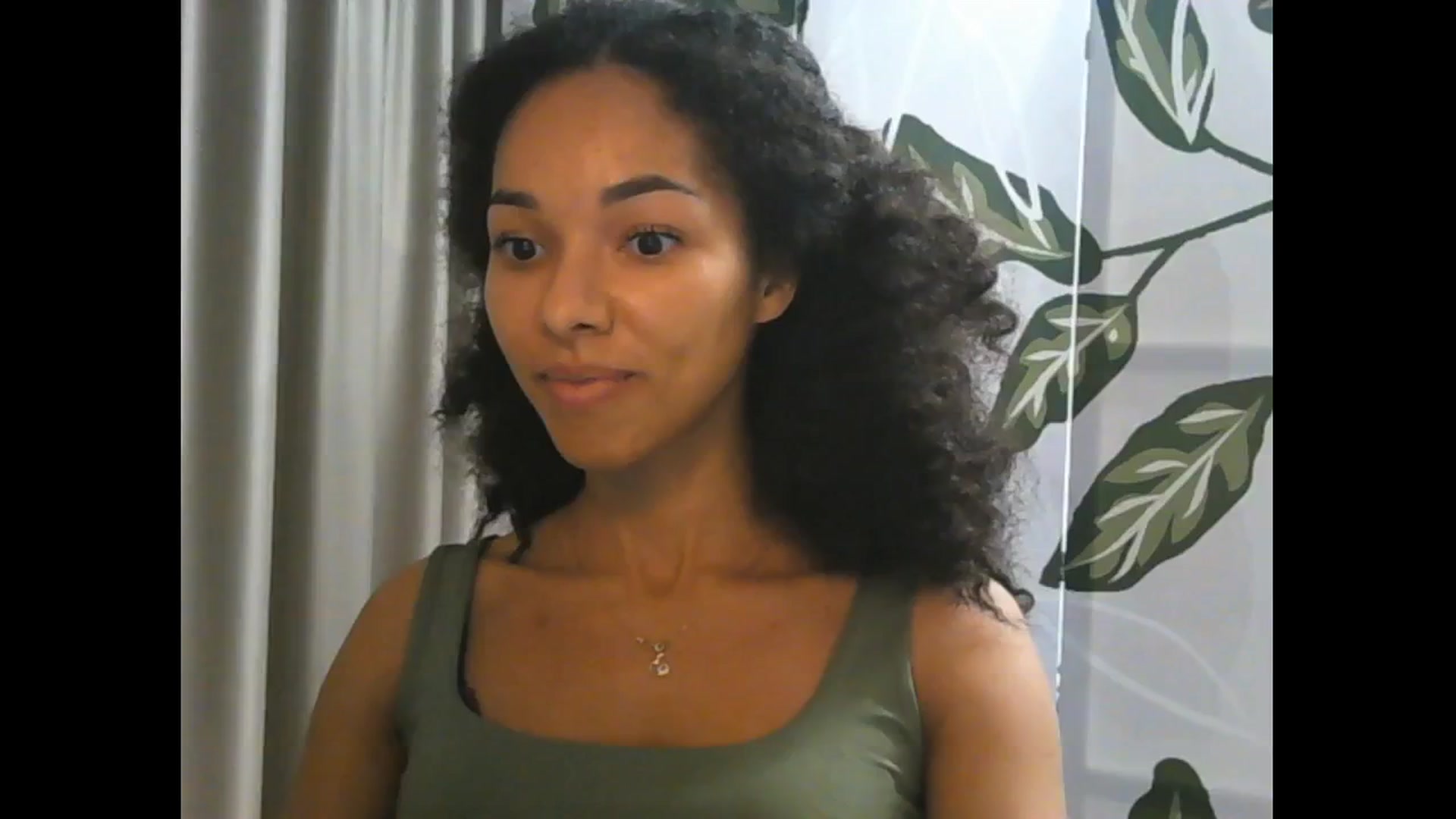 Gallery image thumbnail from Carmel_Dee's myfreecams stream on, 10/18/2024, 20:58 image 18 of 20