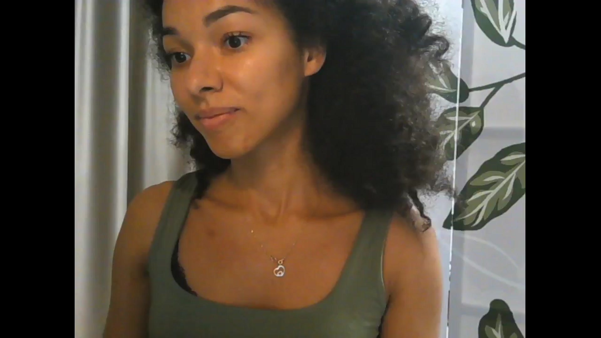 Gallery image thumbnail from Carmel_Dee's myfreecams stream on, 10/18/2024, 21:32 image 12 of 20