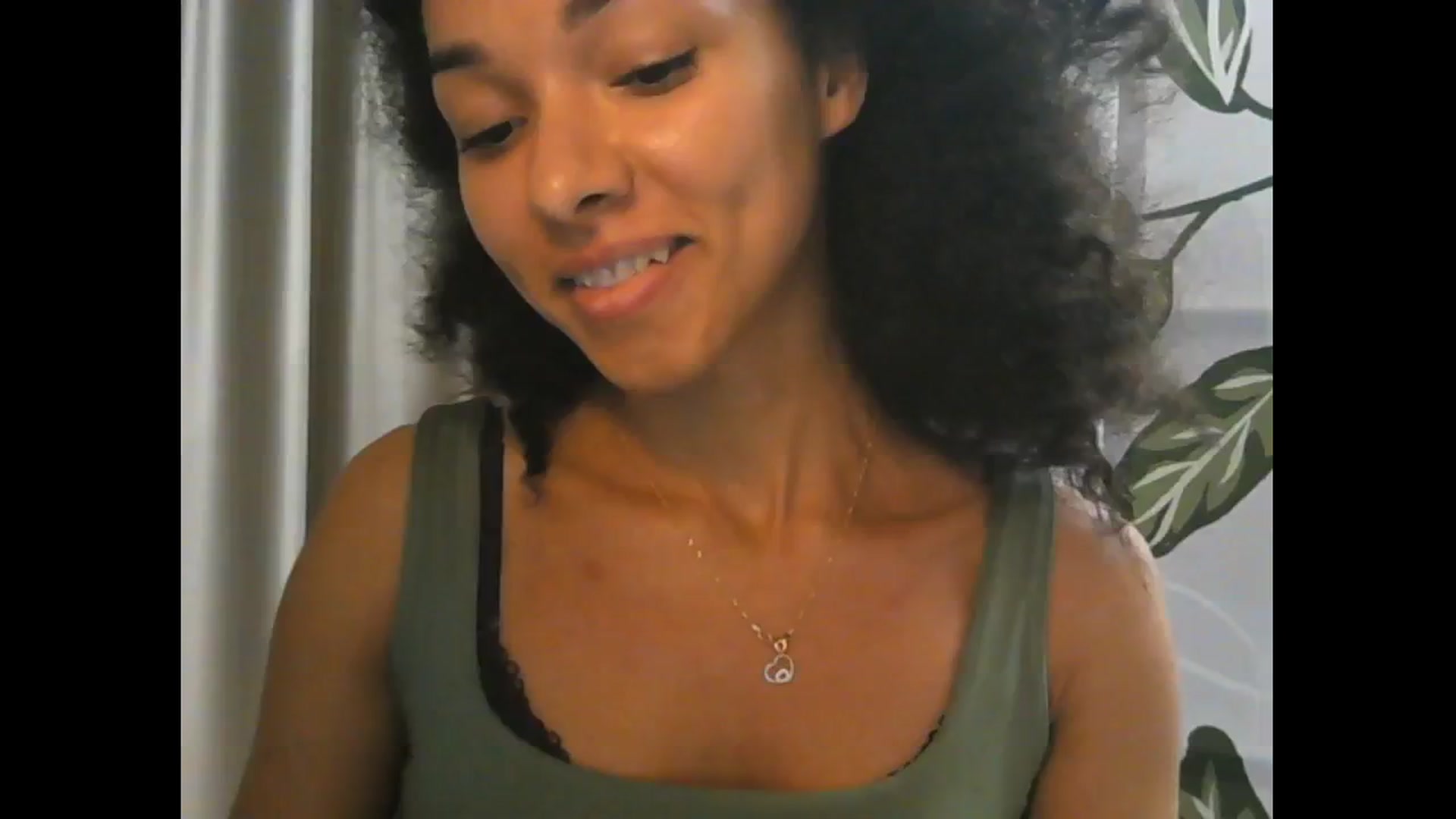 Gallery image thumbnail from Carmel_Dee's myfreecams stream on, 10/18/2024, 21:32 image 4 of 20