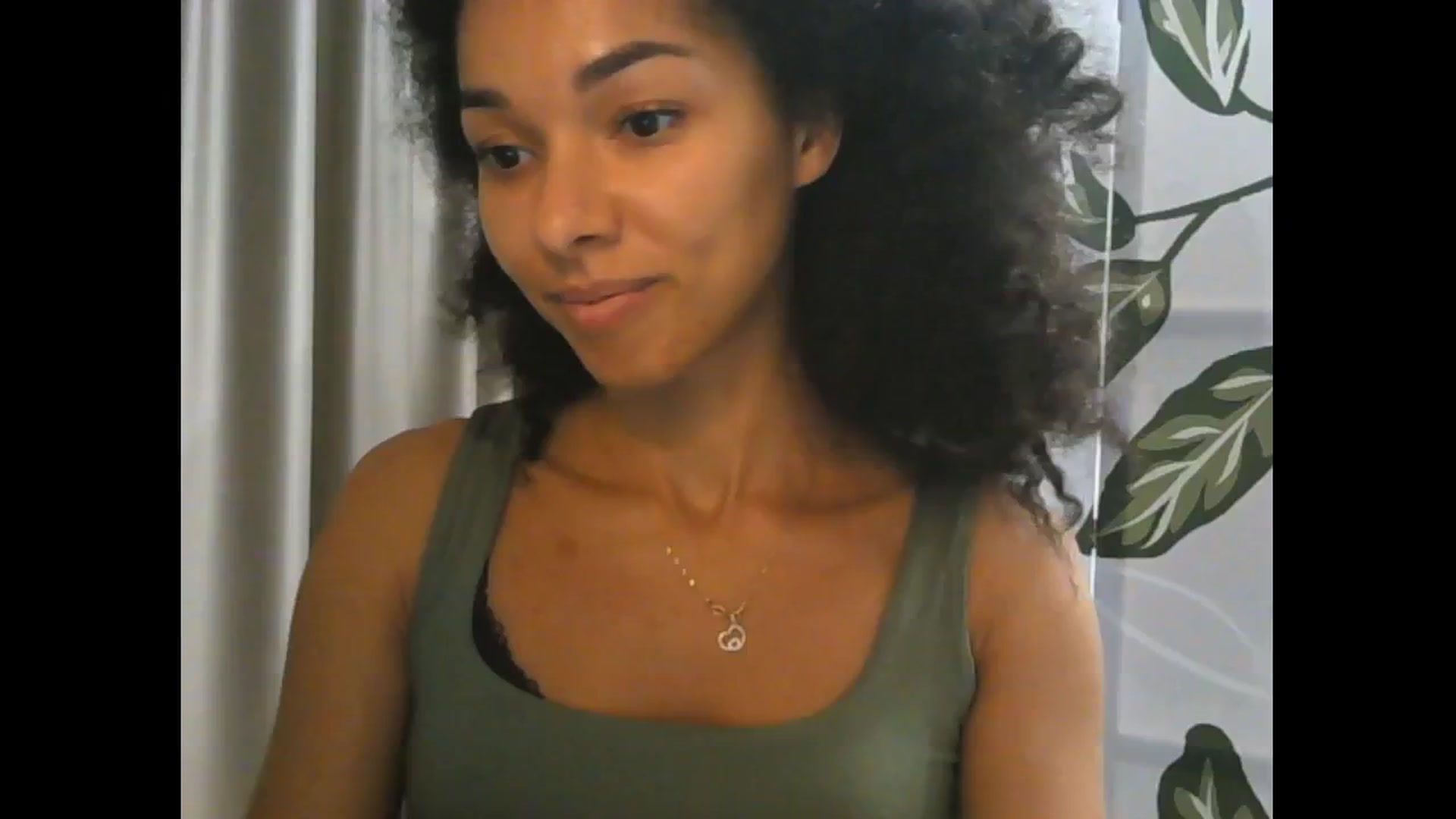 Gallery image thumbnail from Carmel_Dee's myfreecams stream on, 10/18/2024, 21:32 image 14 of 20
