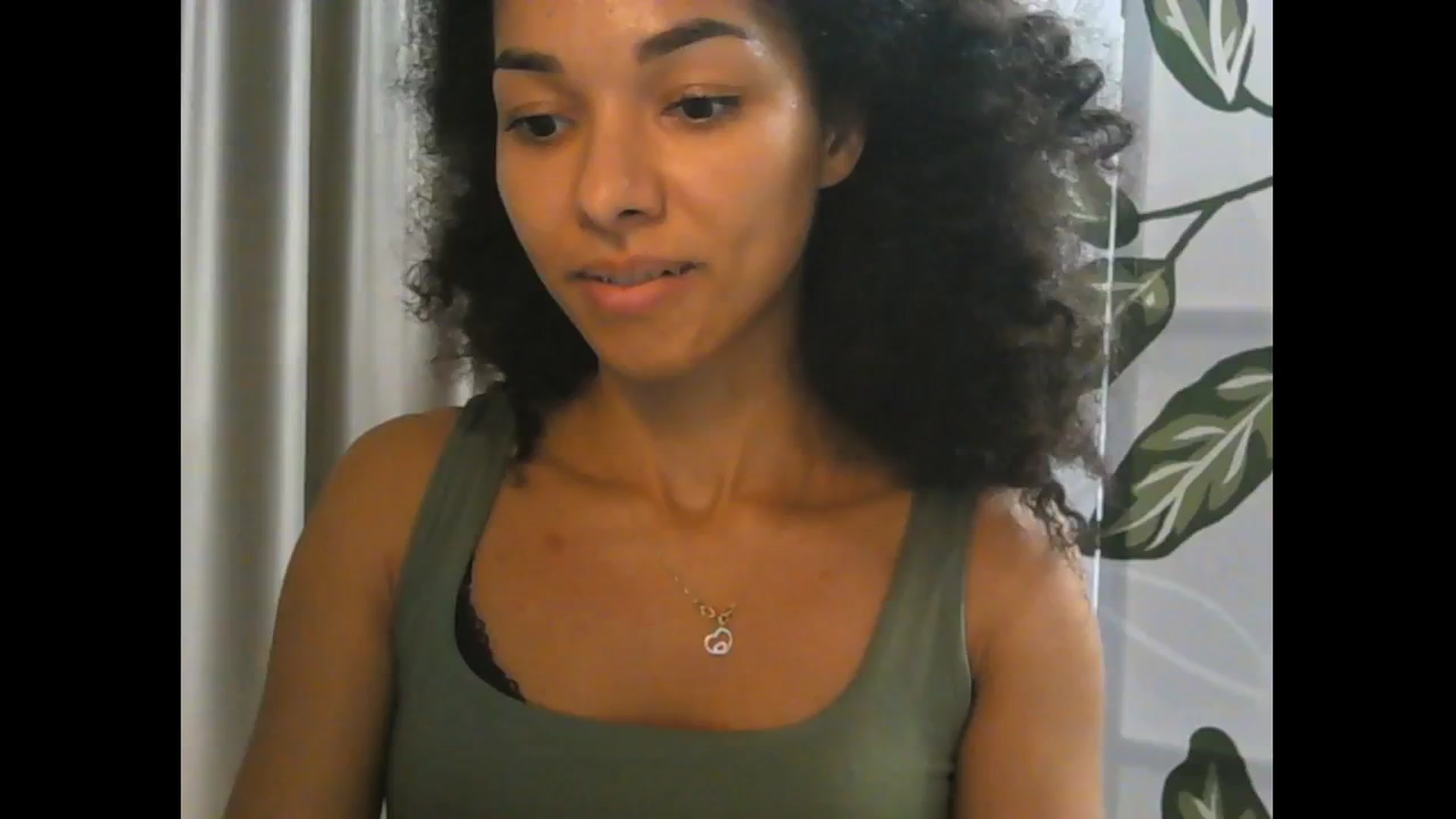 Gallery image thumbnail from Carmel_Dee's myfreecams stream on, 10/18/2024, 21:32 image 15 of 20