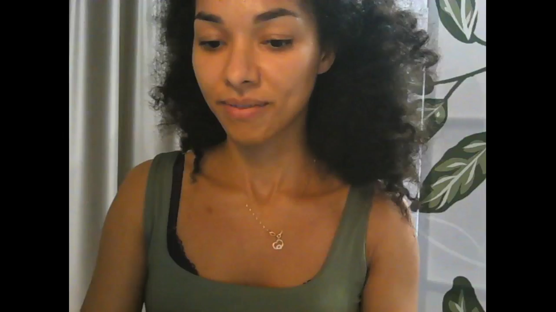 Gallery image thumbnail from Carmel_Dee's myfreecams stream on, 10/18/2024, 21:32 image 10 of 20