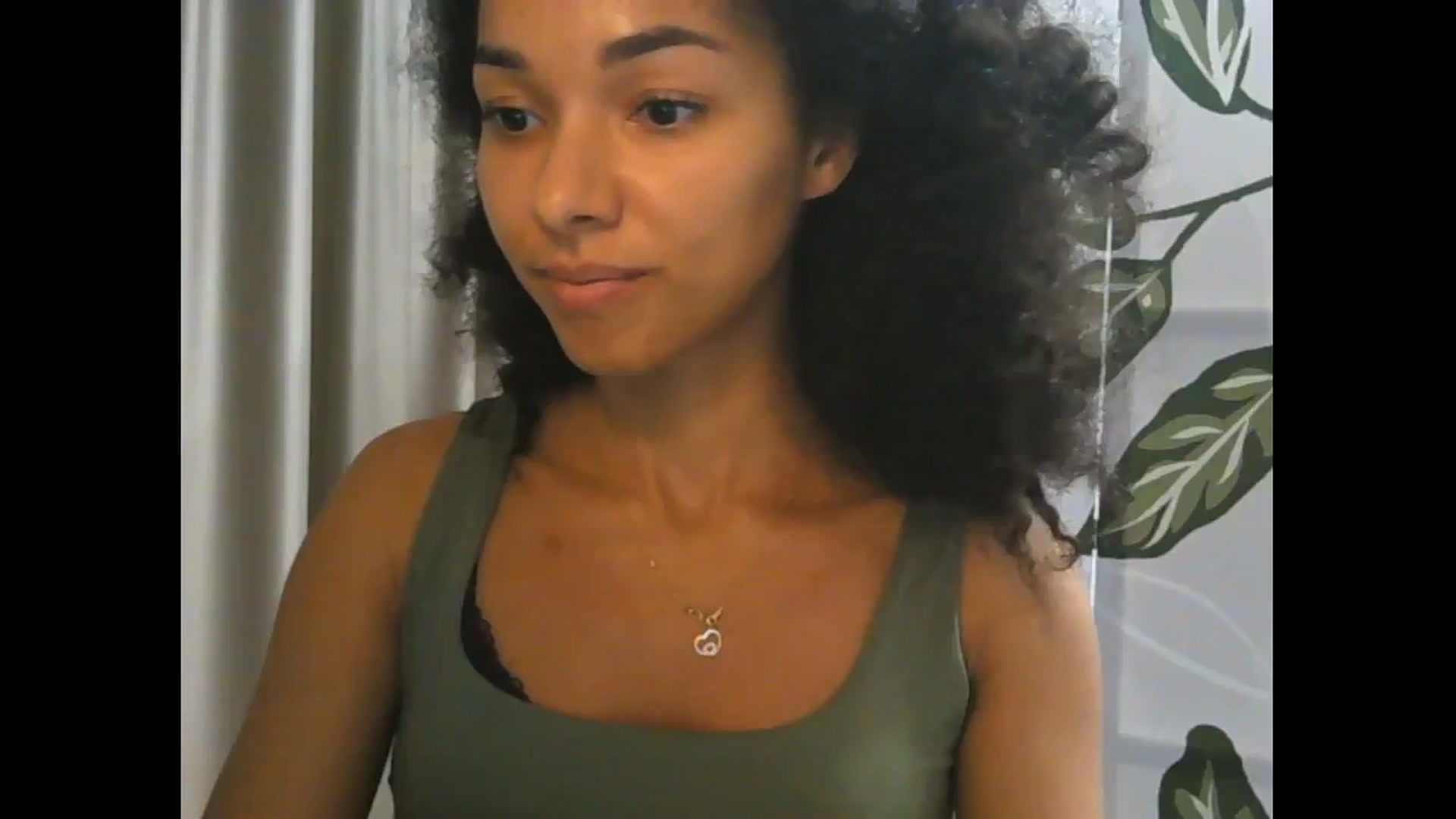Gallery image thumbnail from Carmel_Dee's myfreecams stream on, 10/18/2024, 21:32 image 18 of 20