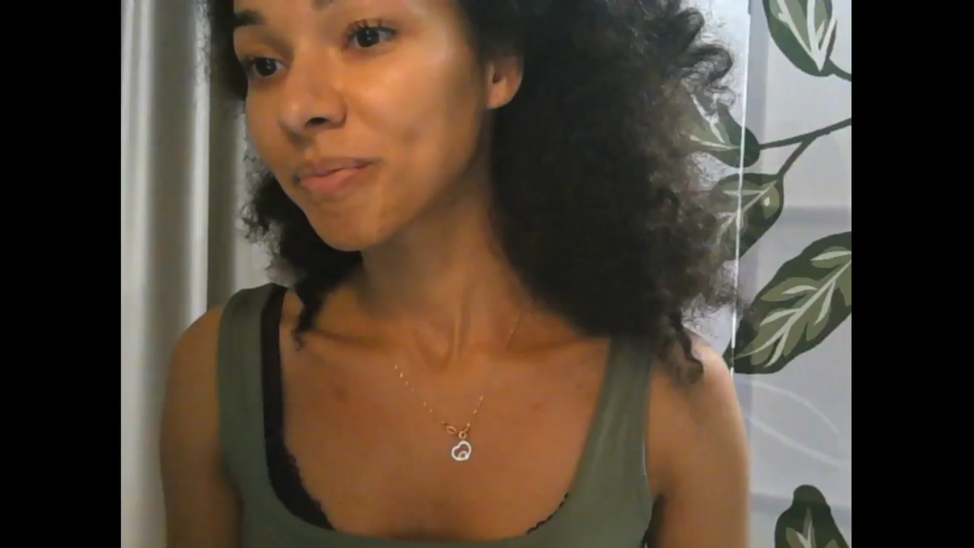 Gallery image thumbnail from Carmel_Dee's myfreecams stream on, 10/18/2024, 21:32 image 6 of 20
