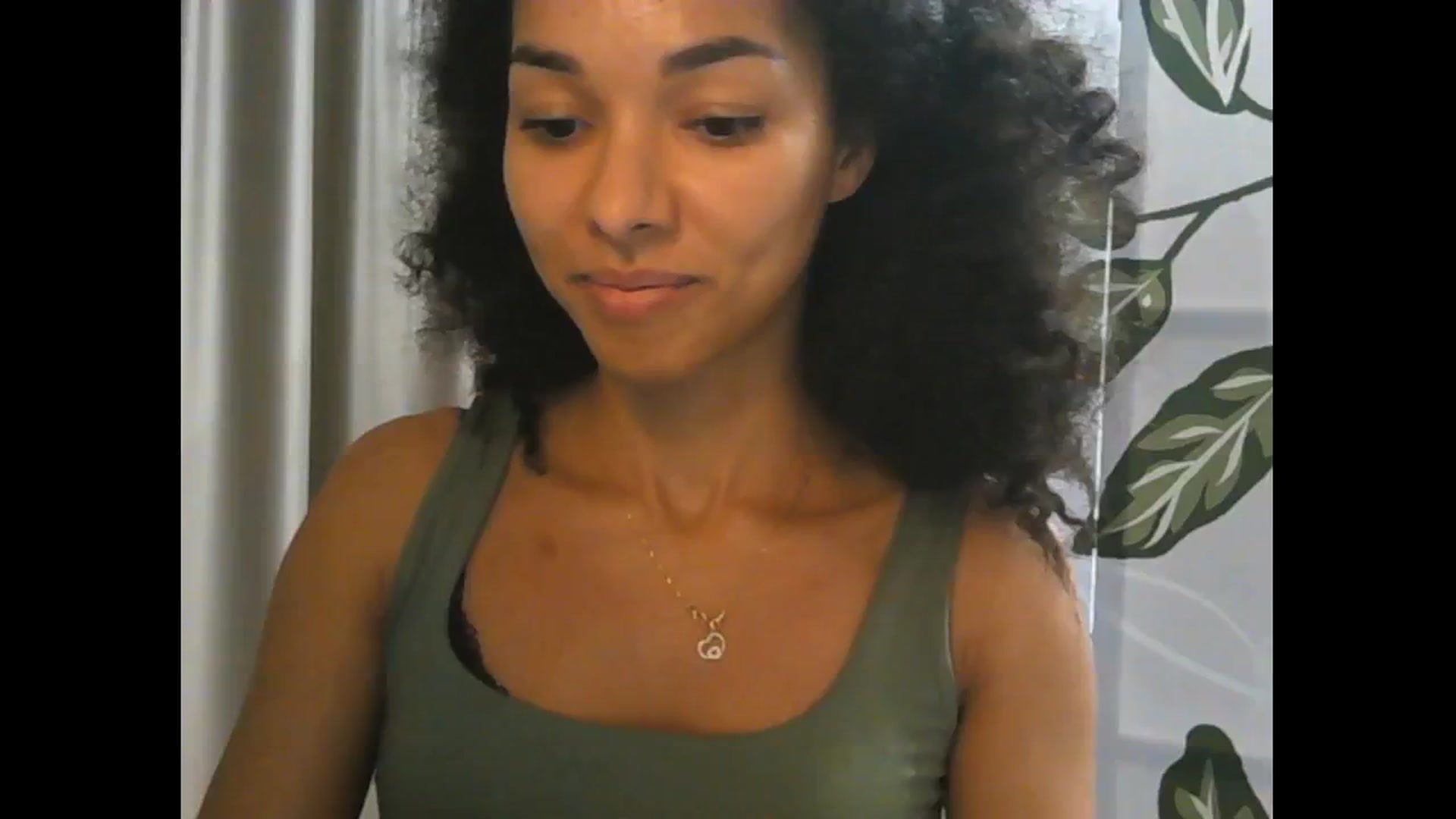 Gallery image thumbnail from Carmel_Dee's myfreecams stream on, 10/18/2024, 21:32 image 11 of 20