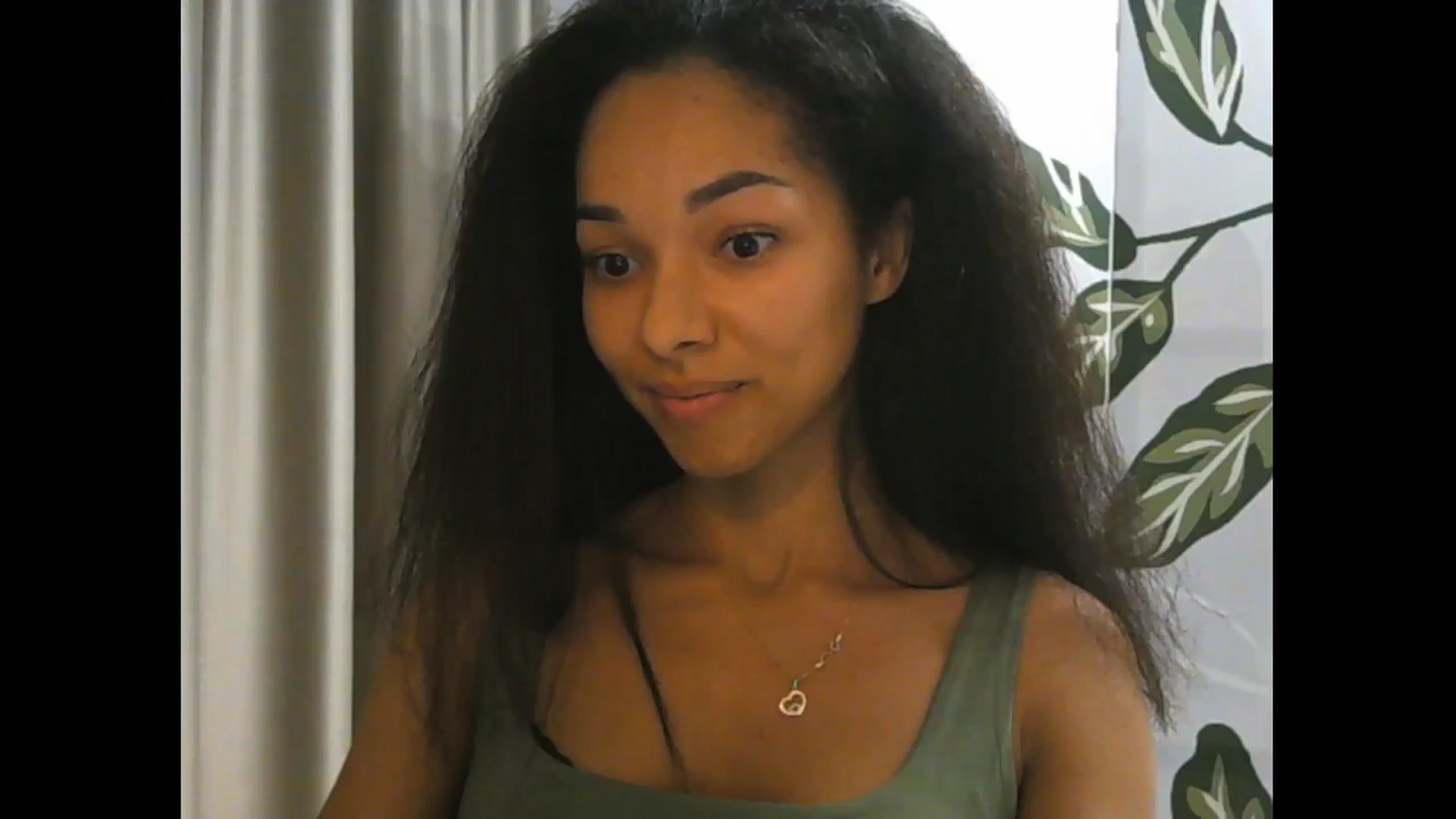 Gallery image thumbnail from Carmel_Dee's myfreecams stream on, 10/25/2024, 20:57 image 15 of 20