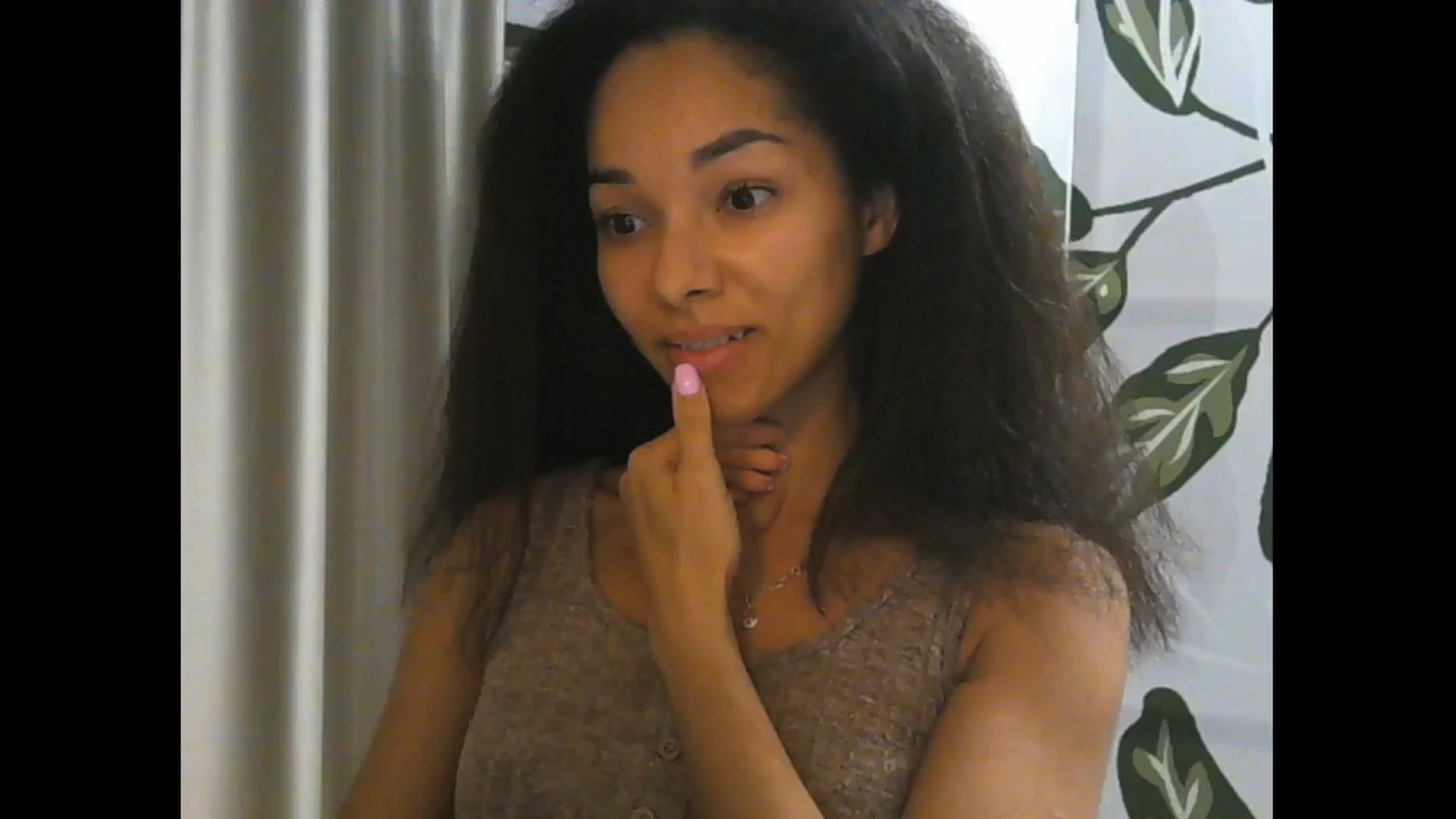 Gallery image thumbnail from Carmel_Dee's myfreecams stream on, 10/28/2024, 24:01 image 1 of 20