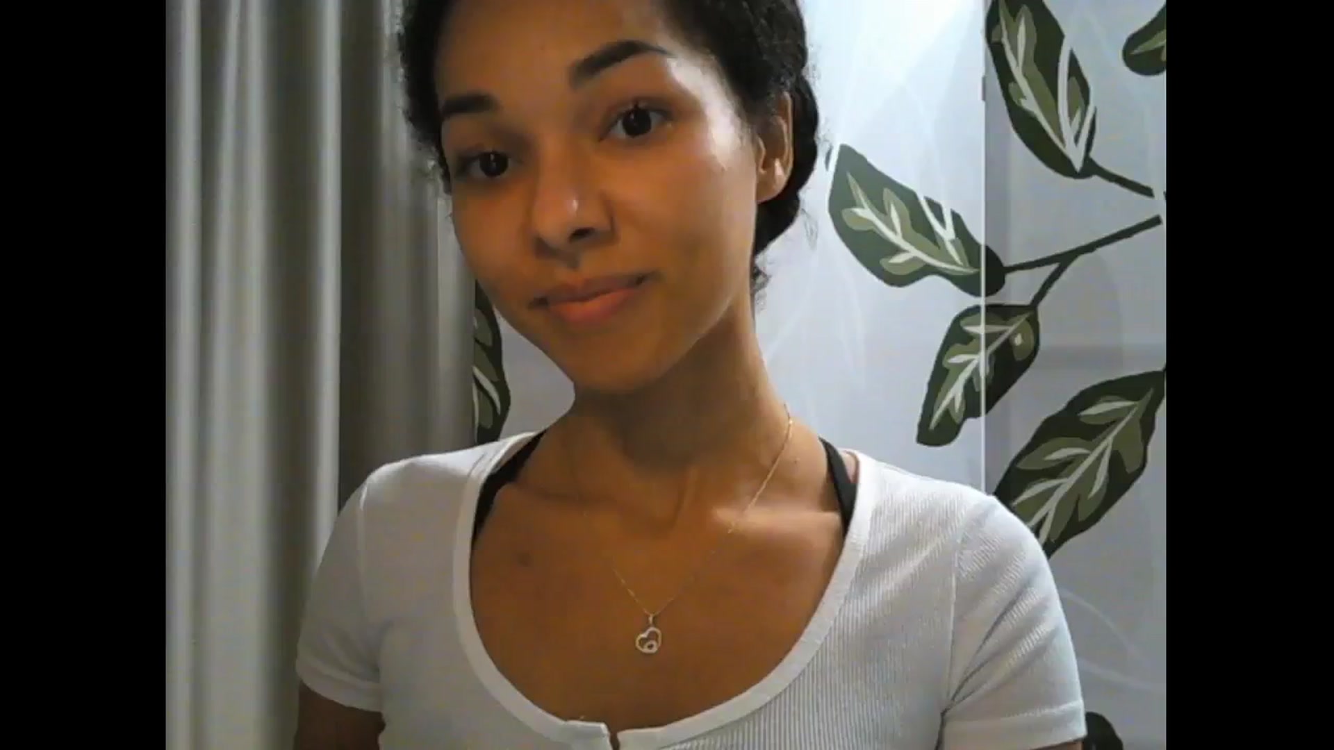 Gallery image thumbnail from Carmel_Dee's myfreecams stream on, 11/04/2024, 21:04 image 15 of 20