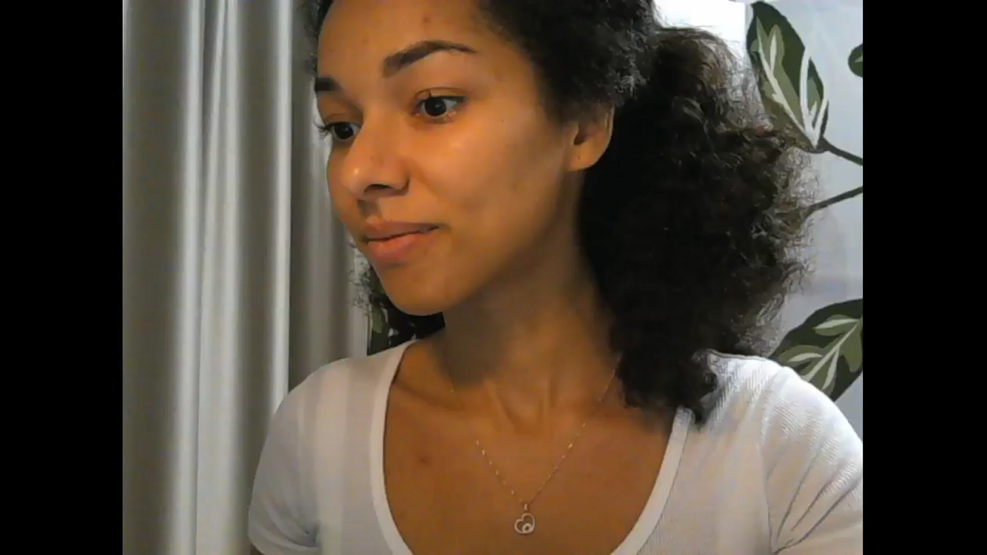 Gallery image thumbnail from Carmel_Dee's myfreecams stream on, 11/06/2024, 14:14 image 18 of 20