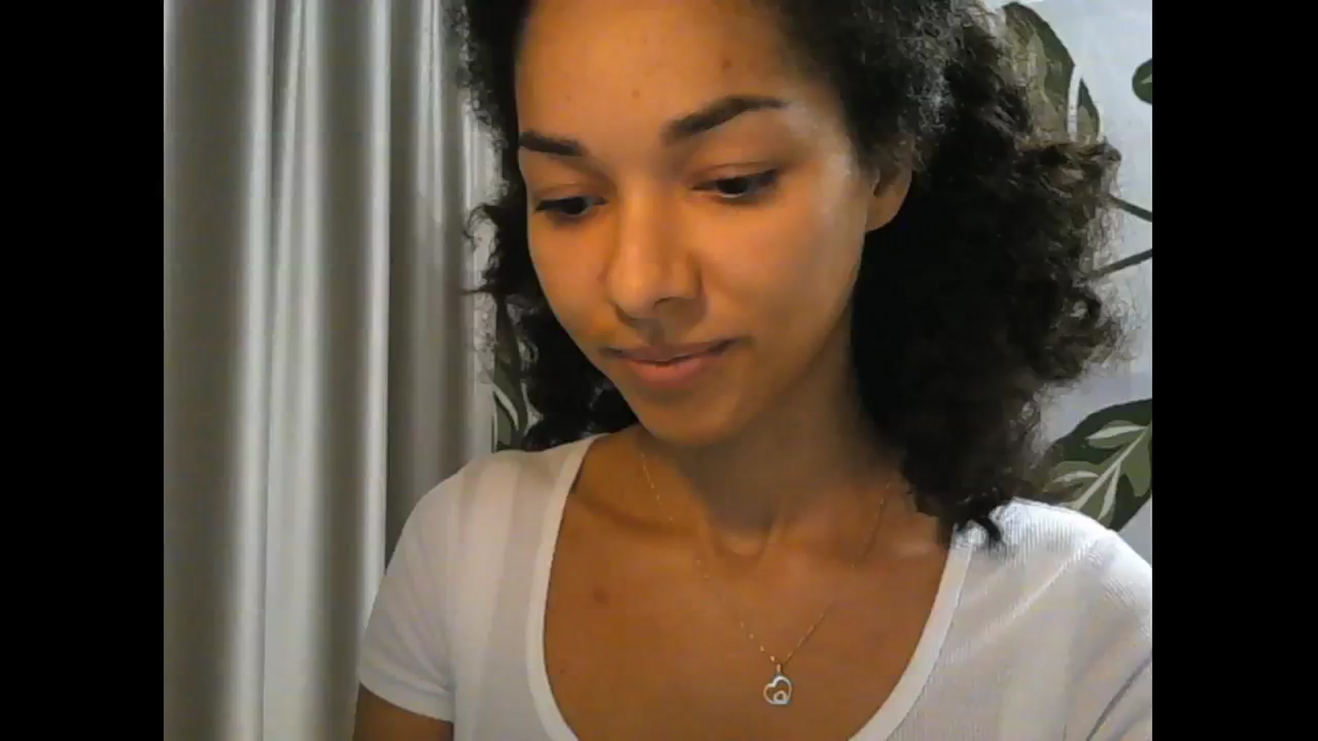 Gallery image thumbnail from Carmel_Dee's myfreecams stream on, 11/06/2024, 14:37 image 1 of 20