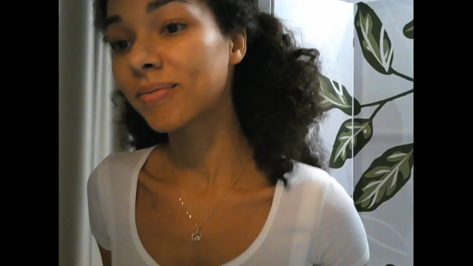 Gallery image thumbnail from Carmel_Dee's myfreecams stream on, 11/06/2024, 15:31 image 15 of 20