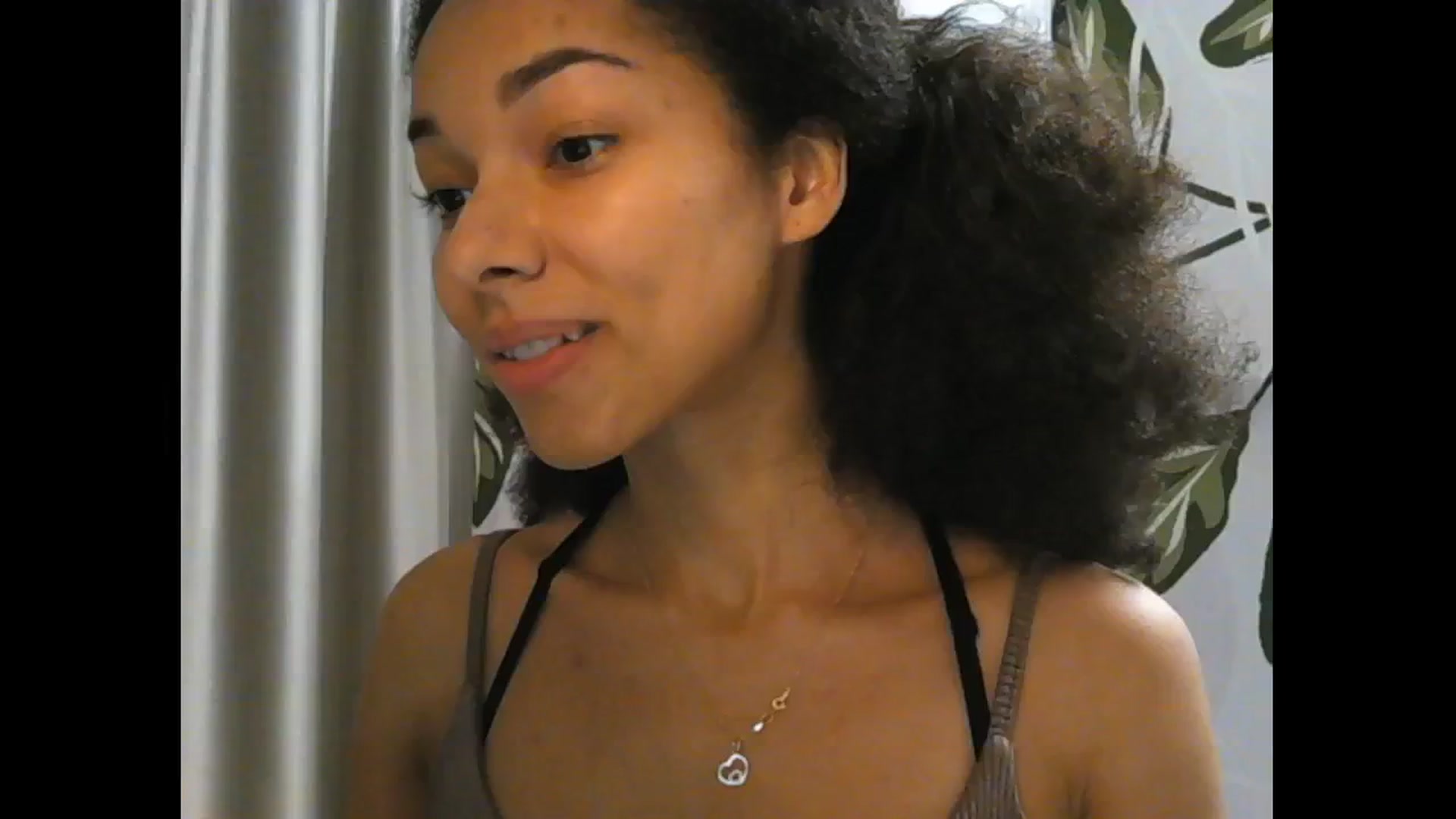 Gallery image thumbnail from Carmel_Dee's myfreecams stream on, 11/11/2024, 22:29 image 18 of 20