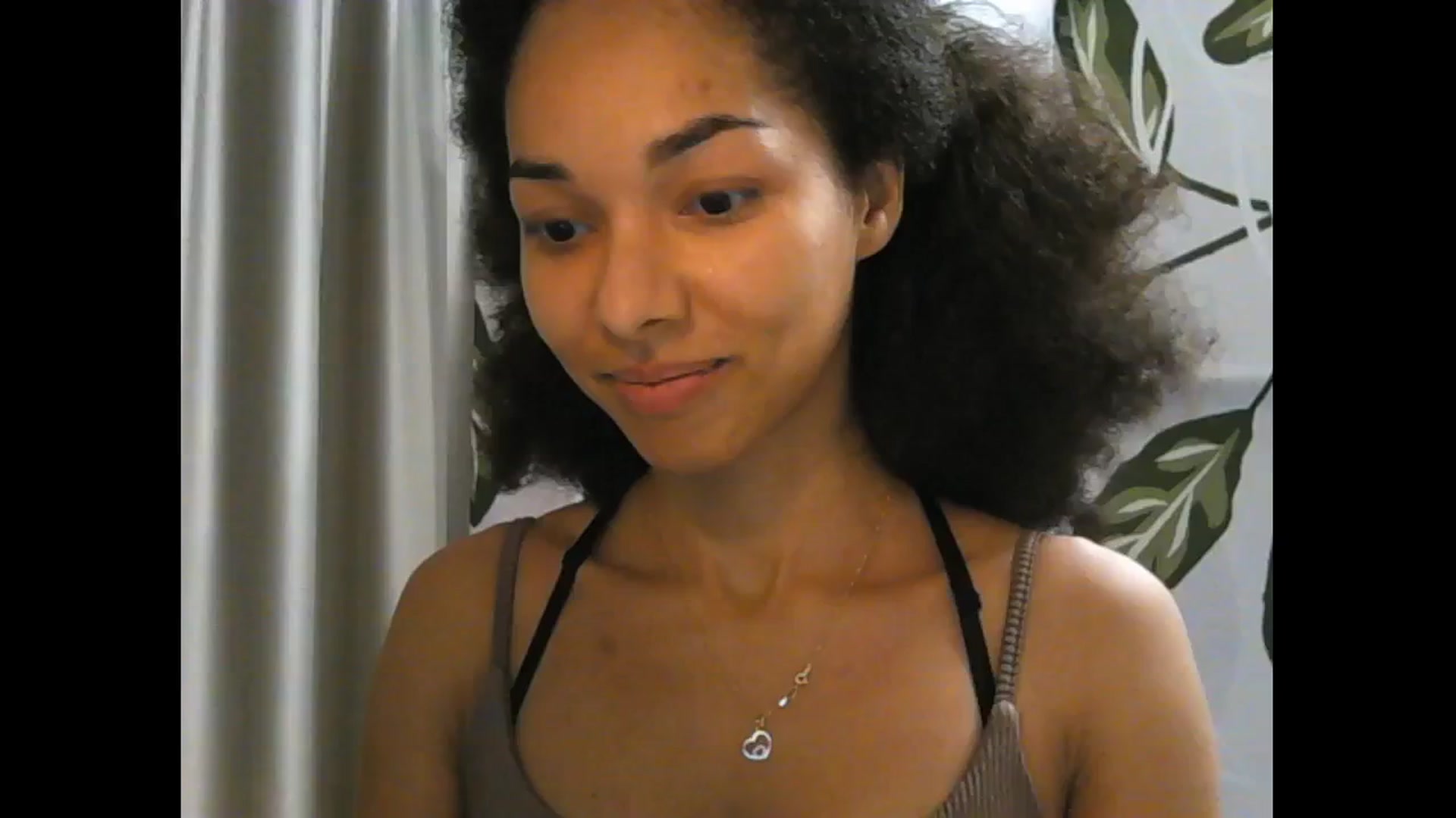 Gallery image thumbnail from Carmel_Dee's myfreecams stream on, 11/11/2024, 22:29 image 16 of 20