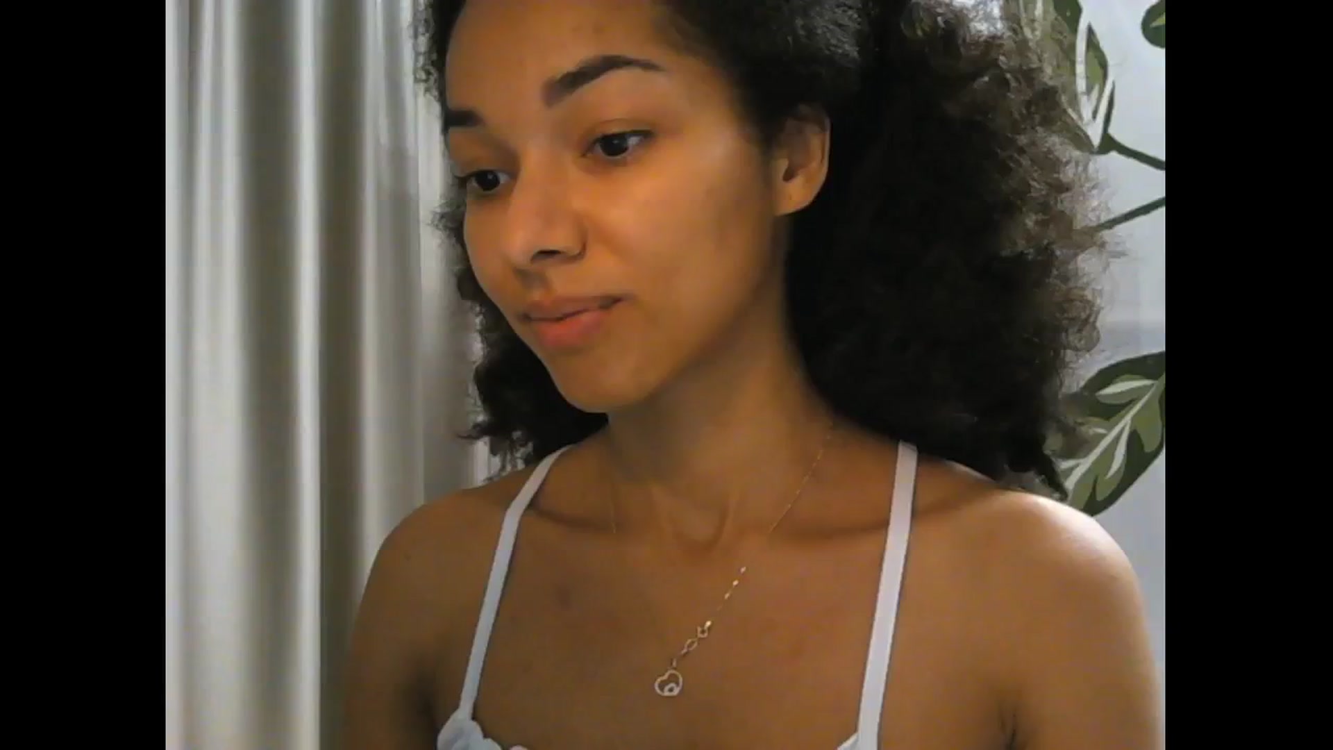 Gallery image thumbnail from Carmel_Dee's myfreecams stream on, 11/14/2024, 15:32 image 17 of 20