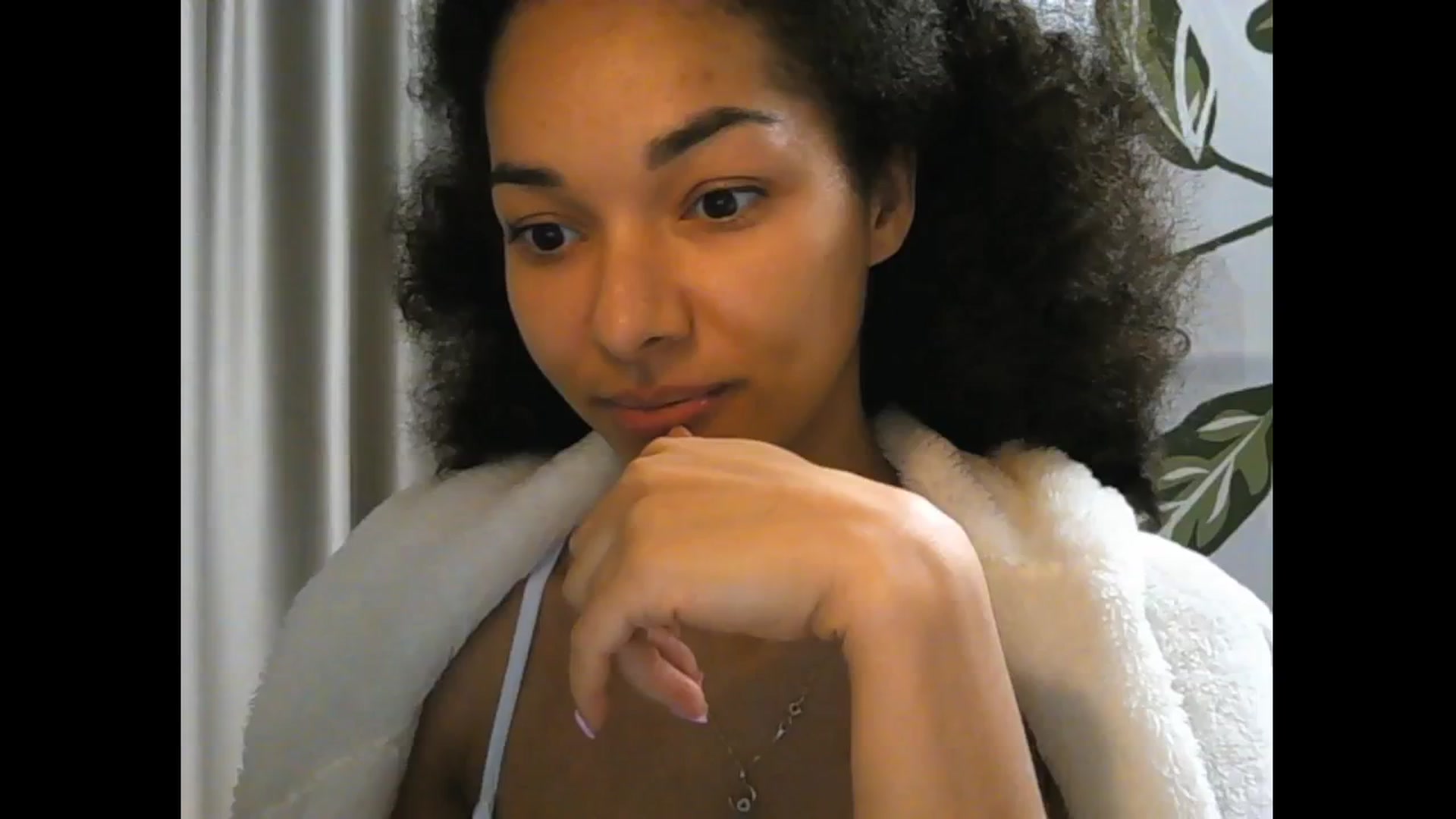 Gallery image thumbnail from Carmel_Dee's myfreecams stream on, 11/14/2024, 16:44 image 16 of 20