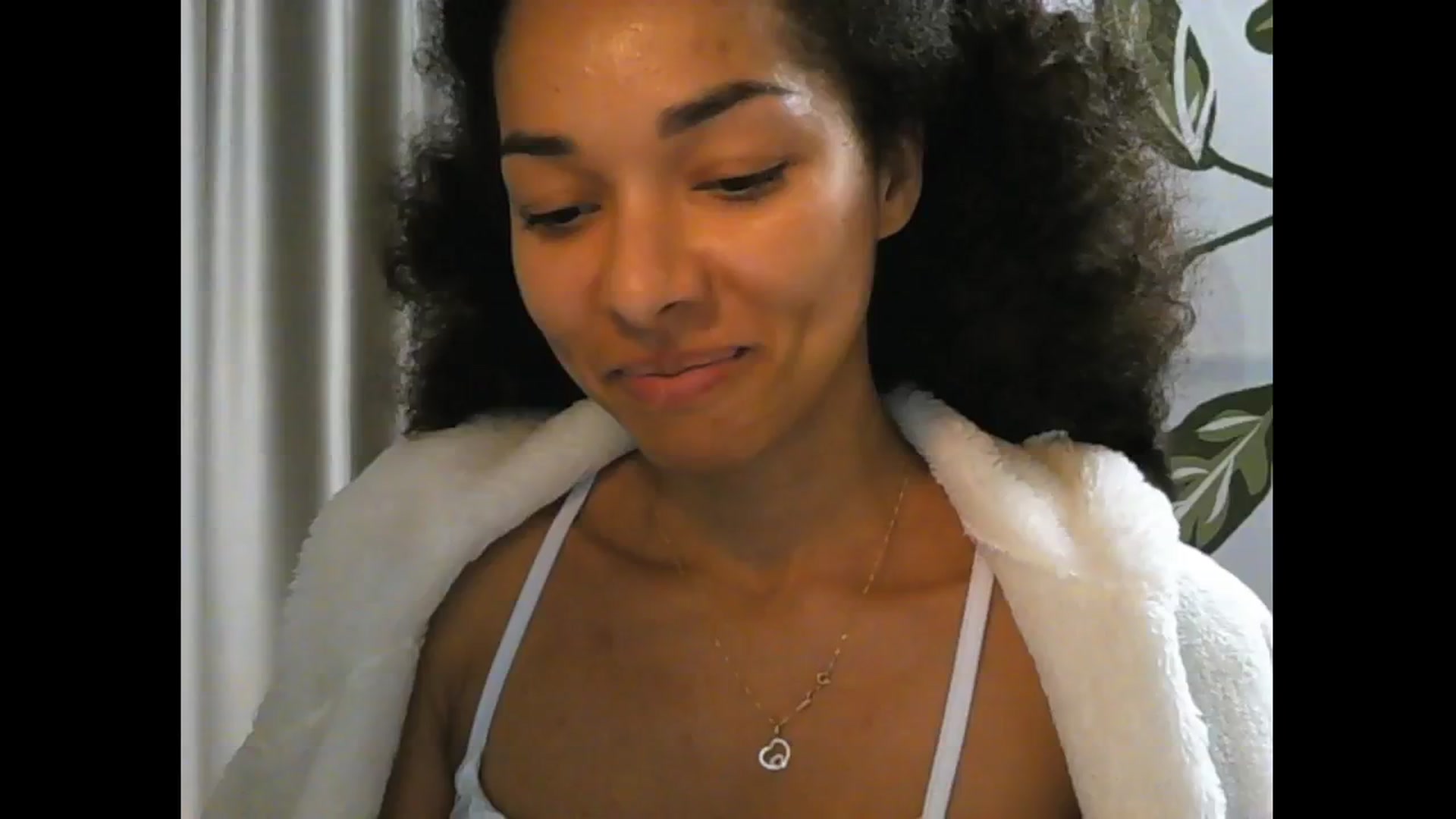 Gallery image thumbnail from Carmel_Dee's myfreecams stream on, 11/14/2024, 16:44 image 4 of 20