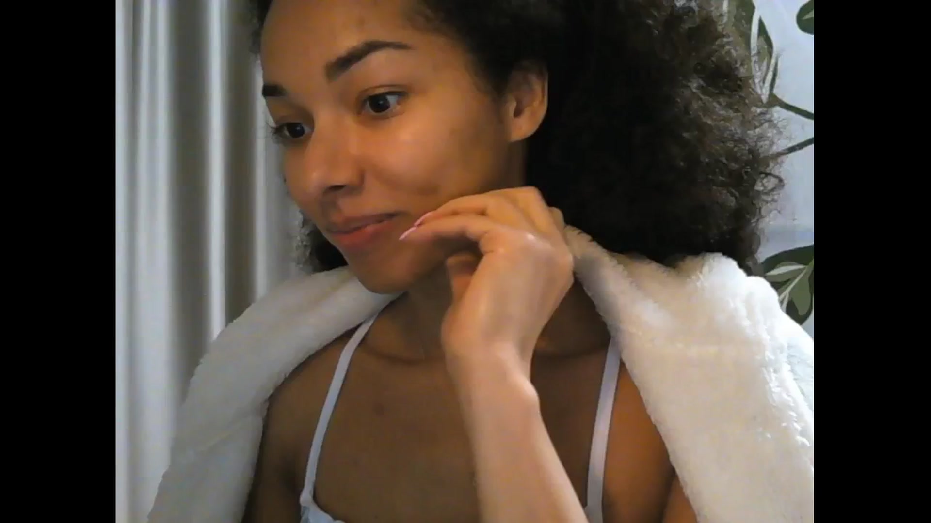 Gallery image thumbnail from Carmel_Dee's myfreecams stream on, 11/14/2024, 16:44 image 1 of 20
