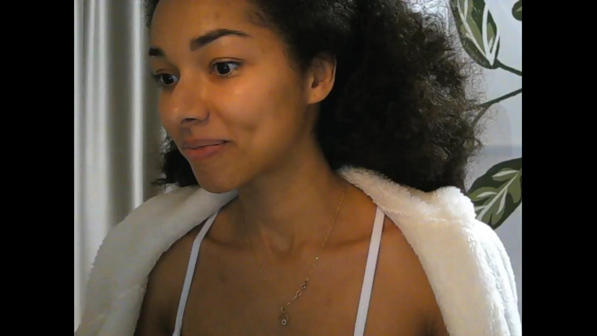 Gallery image thumbnail from Carmel_Dee's myfreecams stream on, 11/14/2024, 16:44 image 7 of 20