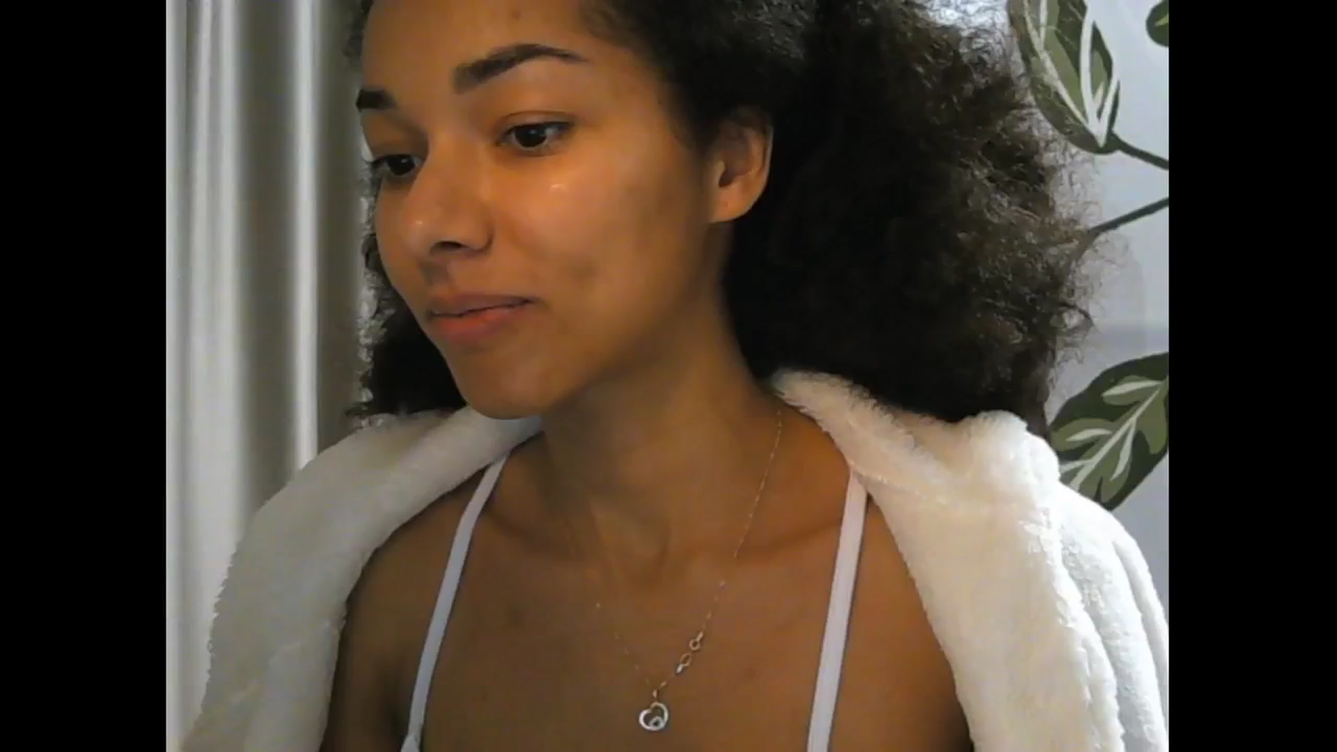 Gallery image thumbnail from Carmel_Dee's myfreecams stream on, 11/14/2024, 16:44 image 8 of 20