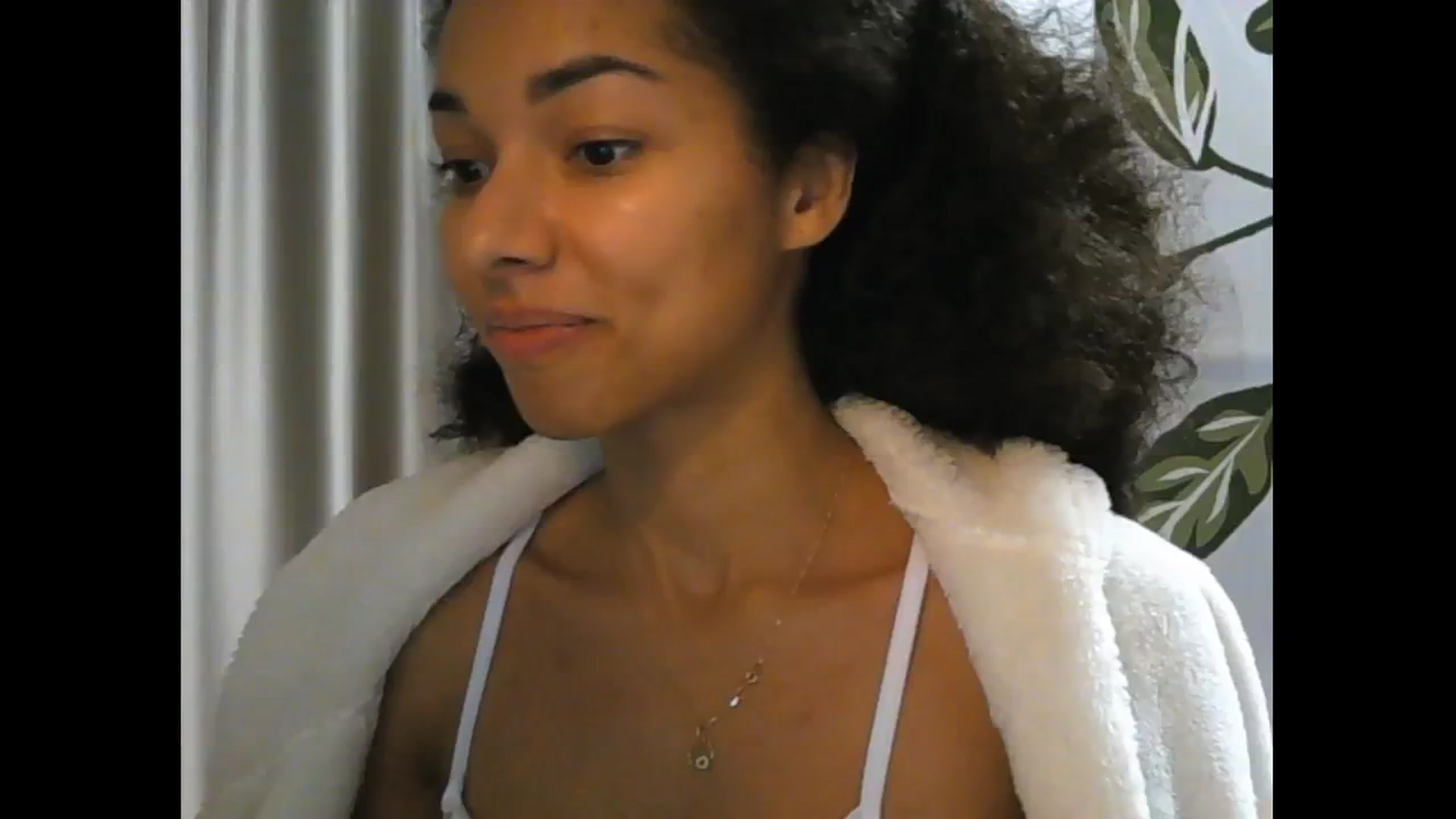 Gallery image thumbnail from Carmel_Dee's myfreecams stream on, 11/14/2024, 16:44 image 18 of 20