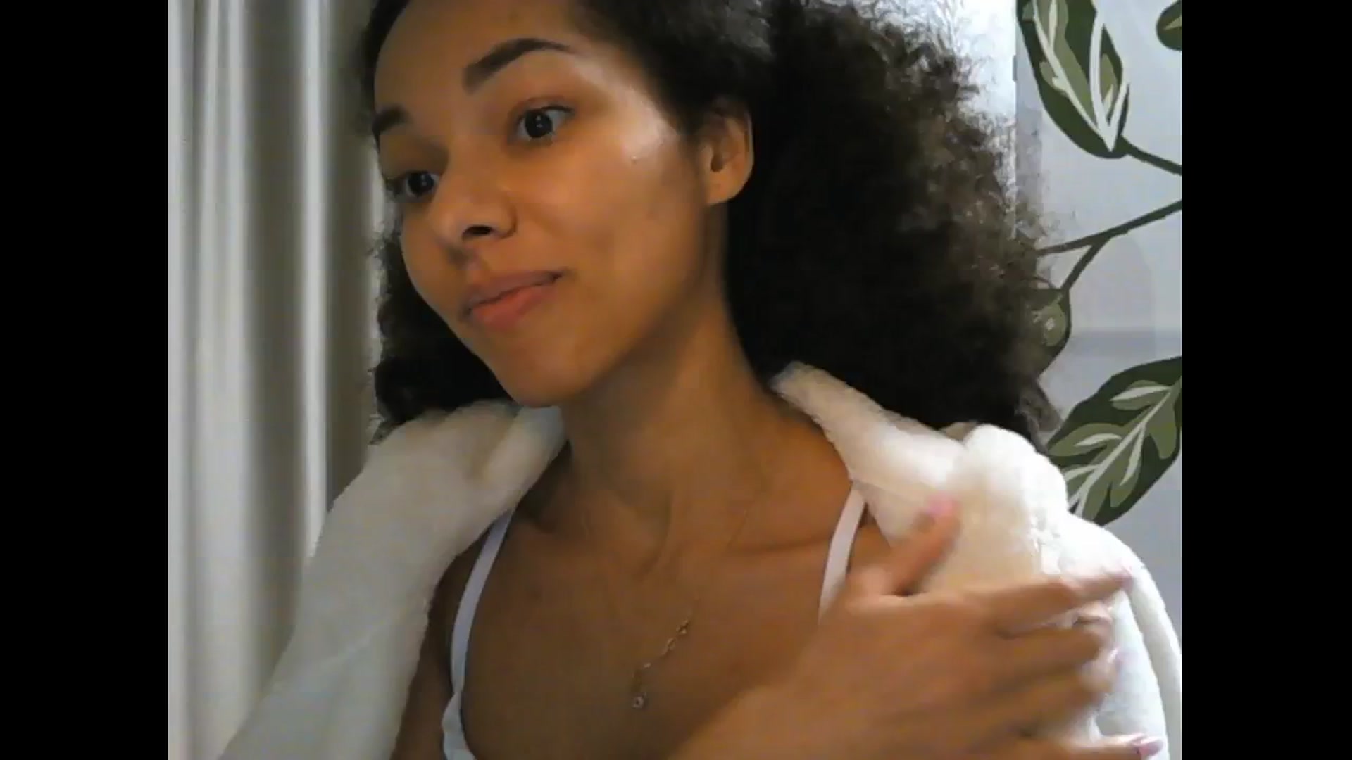 Gallery image thumbnail from Carmel_Dee's myfreecams stream on, 11/14/2024, 16:44 image 12 of 20