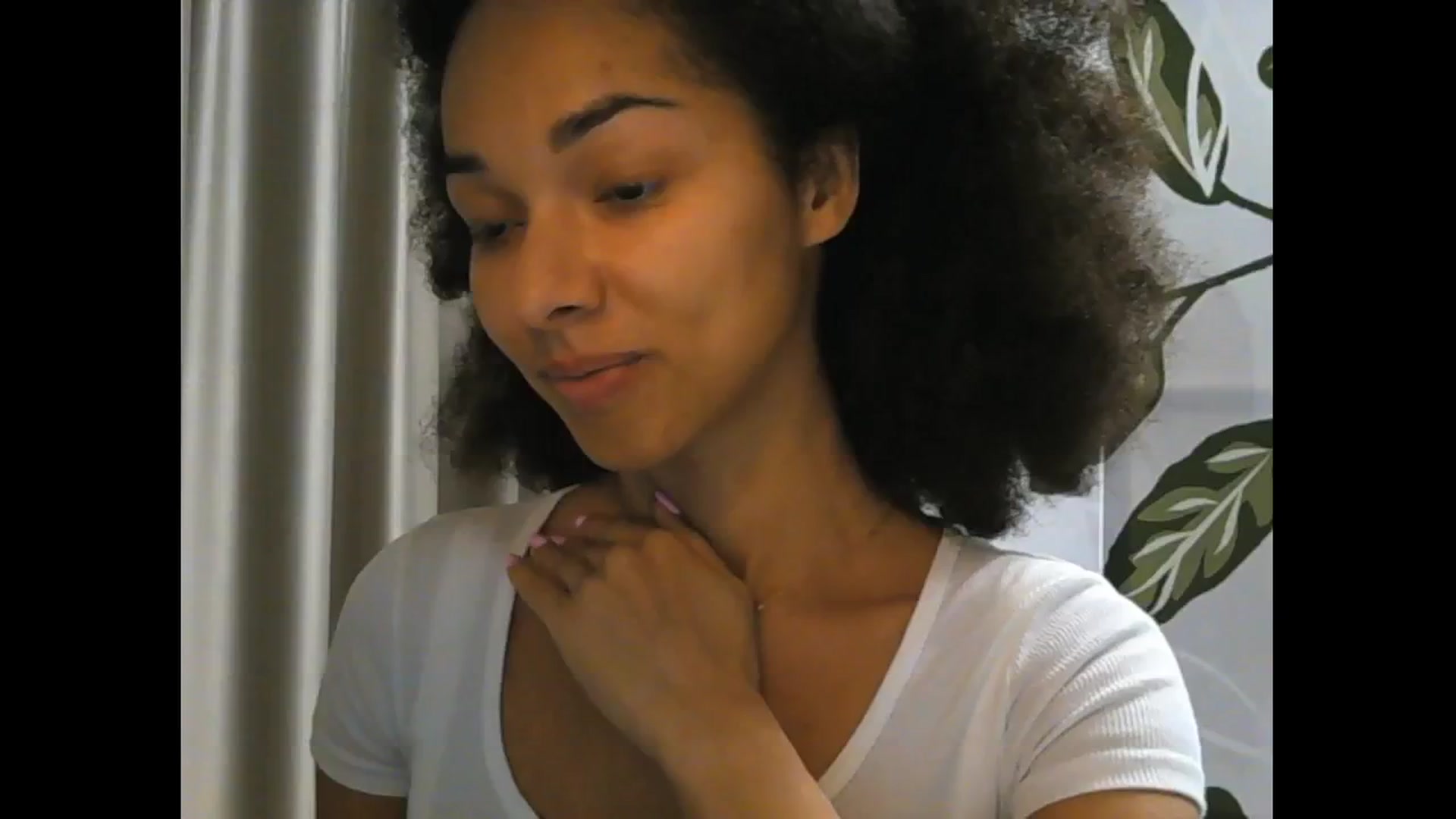 Gallery image thumbnail from Carmel_Dee's myfreecams stream on, 11/16/2024, 19:59 image 18 of 20