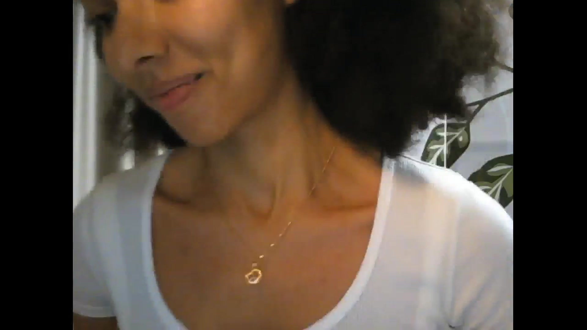 Gallery image thumbnail from Carmel_Dee's myfreecams stream on, 11/16/2024, 23:33 image 12 of 20