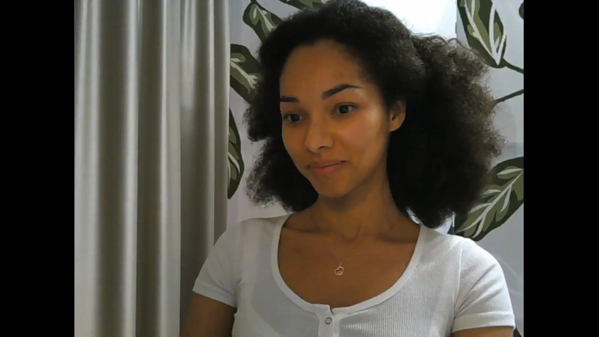 Gallery image thumbnail from Carmel_Dee's myfreecams stream on, 11/16/2024, 23:33 image 4 of 20
