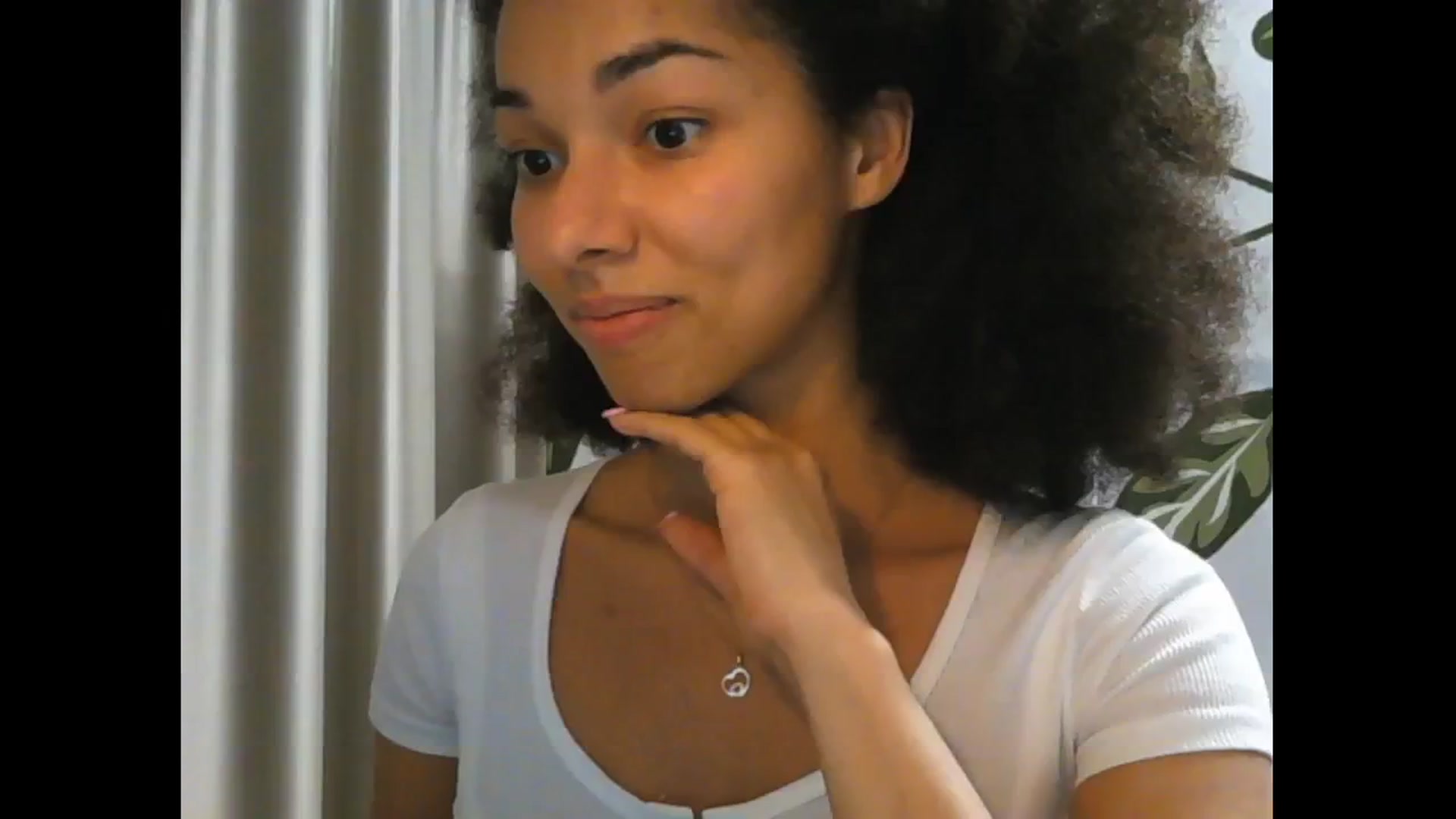 Gallery image thumbnail from Carmel_Dee's myfreecams stream on, 11/17/2024, 01:23 image 16 of 20