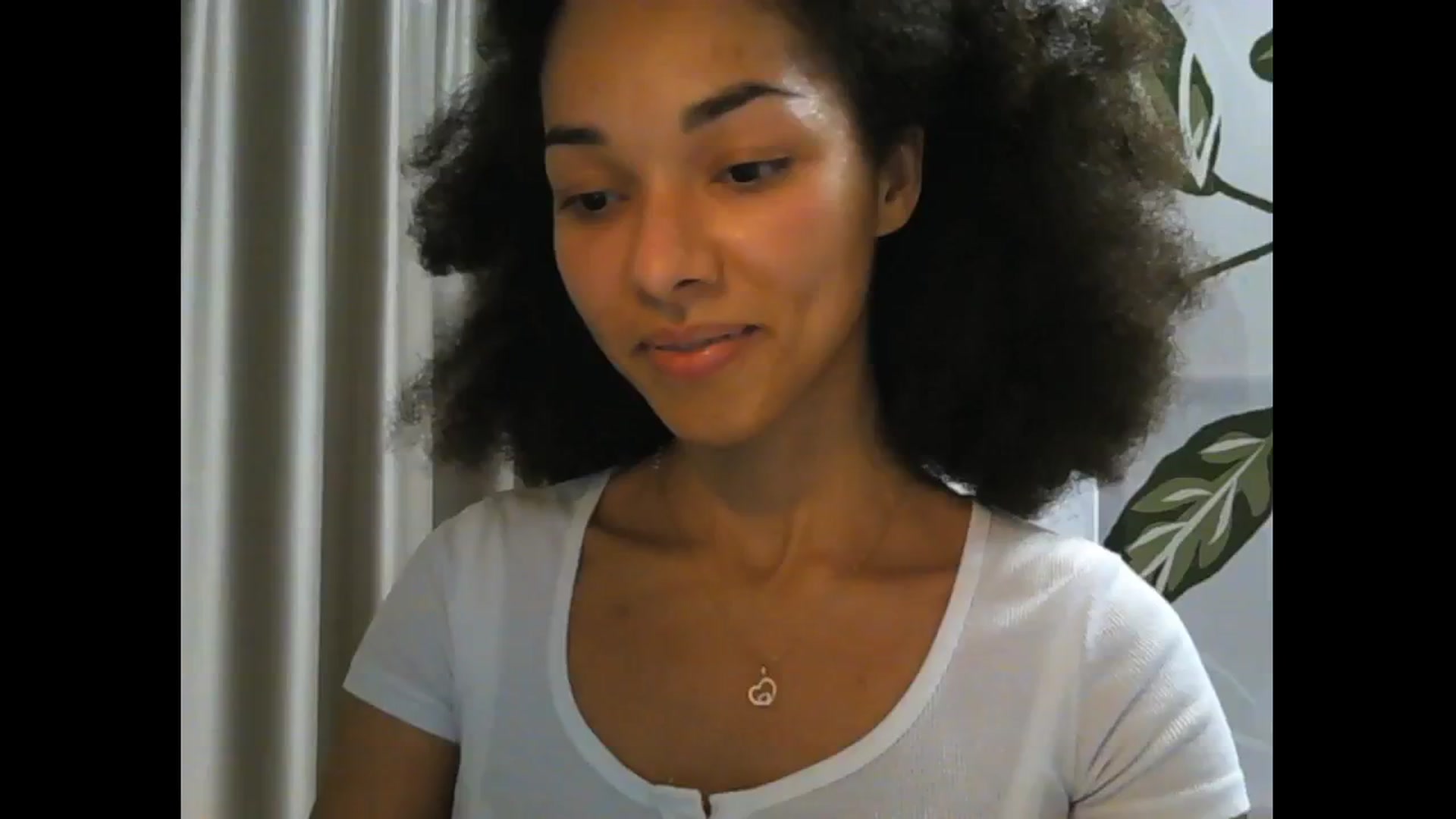 Gallery image thumbnail from Carmel_Dee's myfreecams stream on, 11/17/2024, 01:23 image 18 of 20
