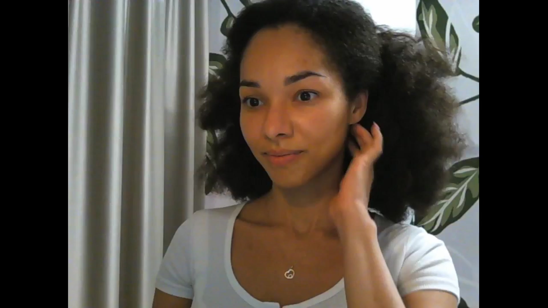 Gallery image thumbnail from Carmel_Dee's myfreecams stream on, 11/17/2024, 01:23 image 9 of 20