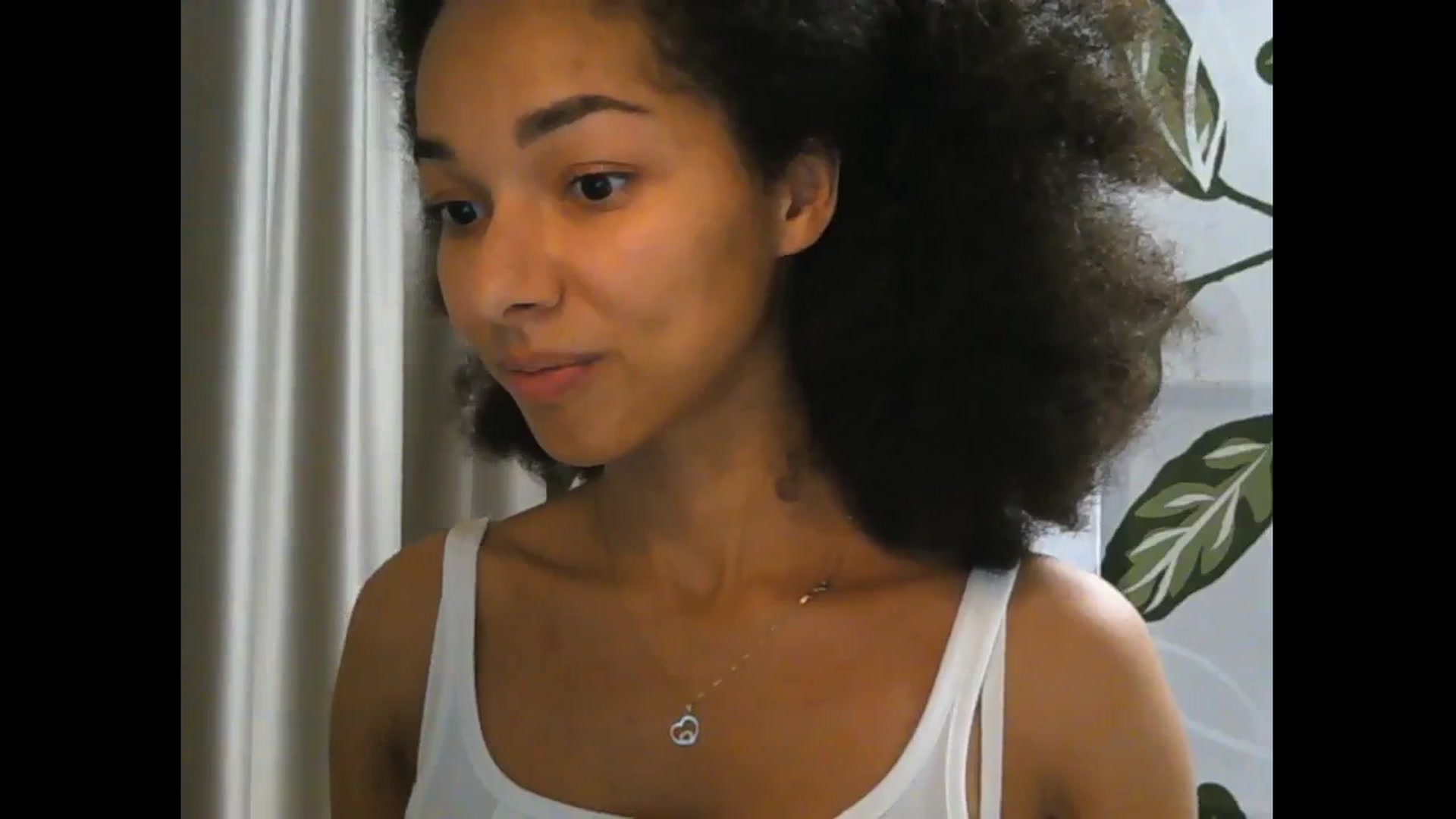 Gallery image thumbnail from Carmel_Dee's myfreecams stream on, 11/18/2024, 24:27 image 20 of 20