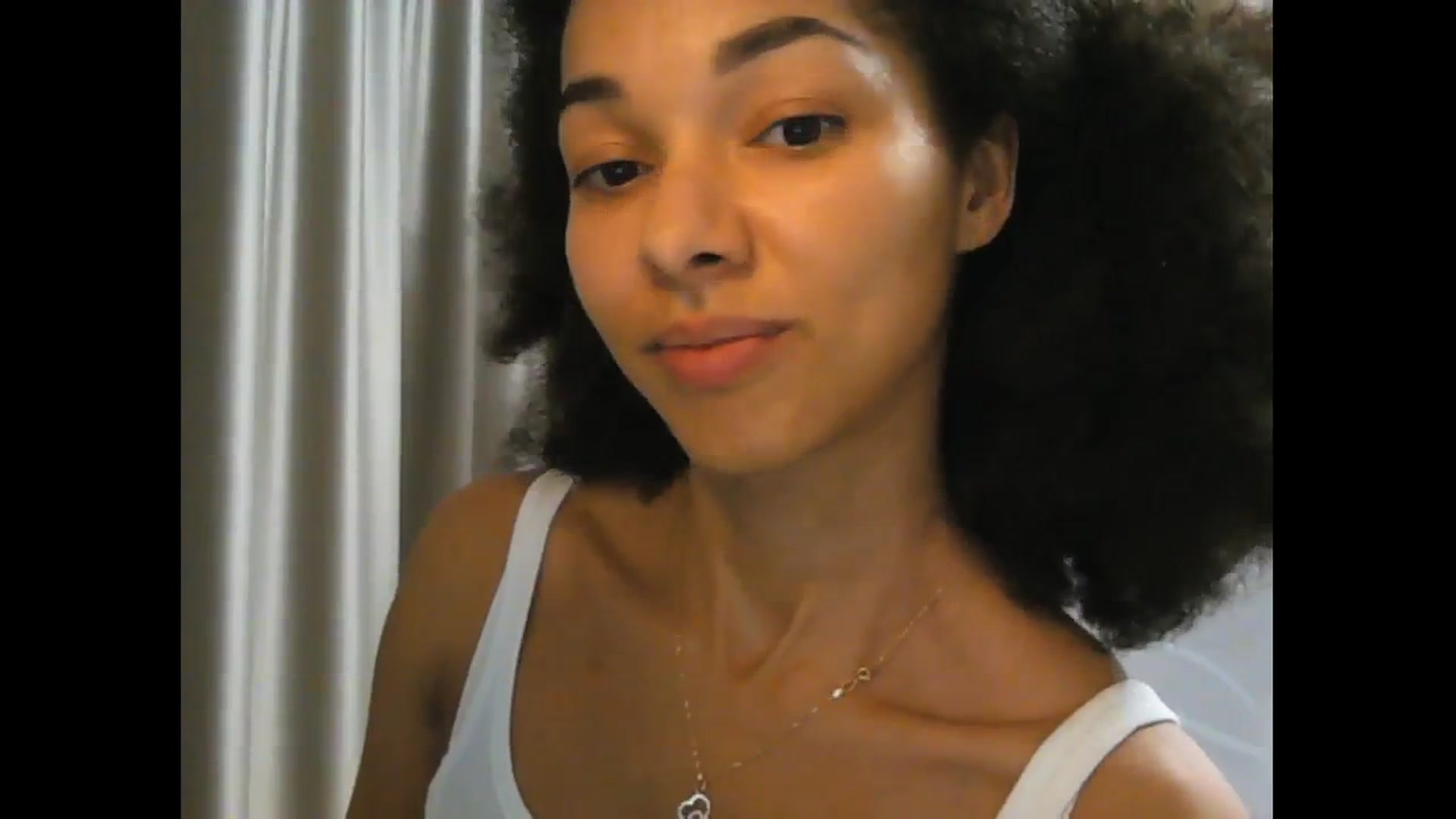 Gallery image thumbnail from Carmel_Dee's myfreecams stream on, 11/18/2024, 24:27 image 16 of 20