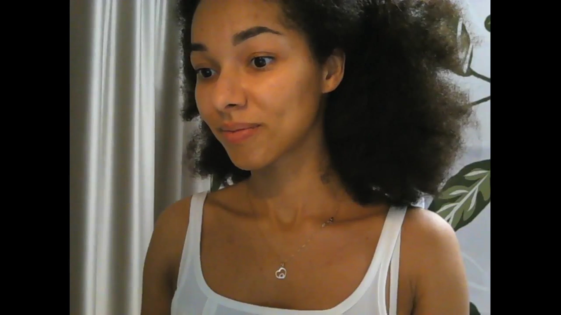 Gallery image thumbnail from Carmel_Dee's myfreecams stream on, 11/18/2024, 24:27 image 17 of 20
