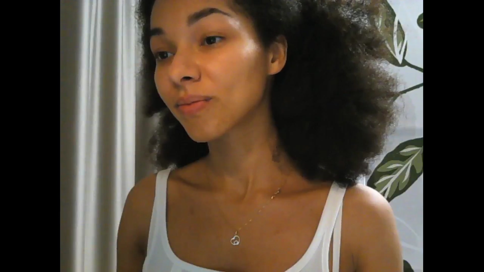 Gallery image thumbnail from Carmel_Dee's myfreecams stream on, 11/18/2024, 24:27 image 18 of 20