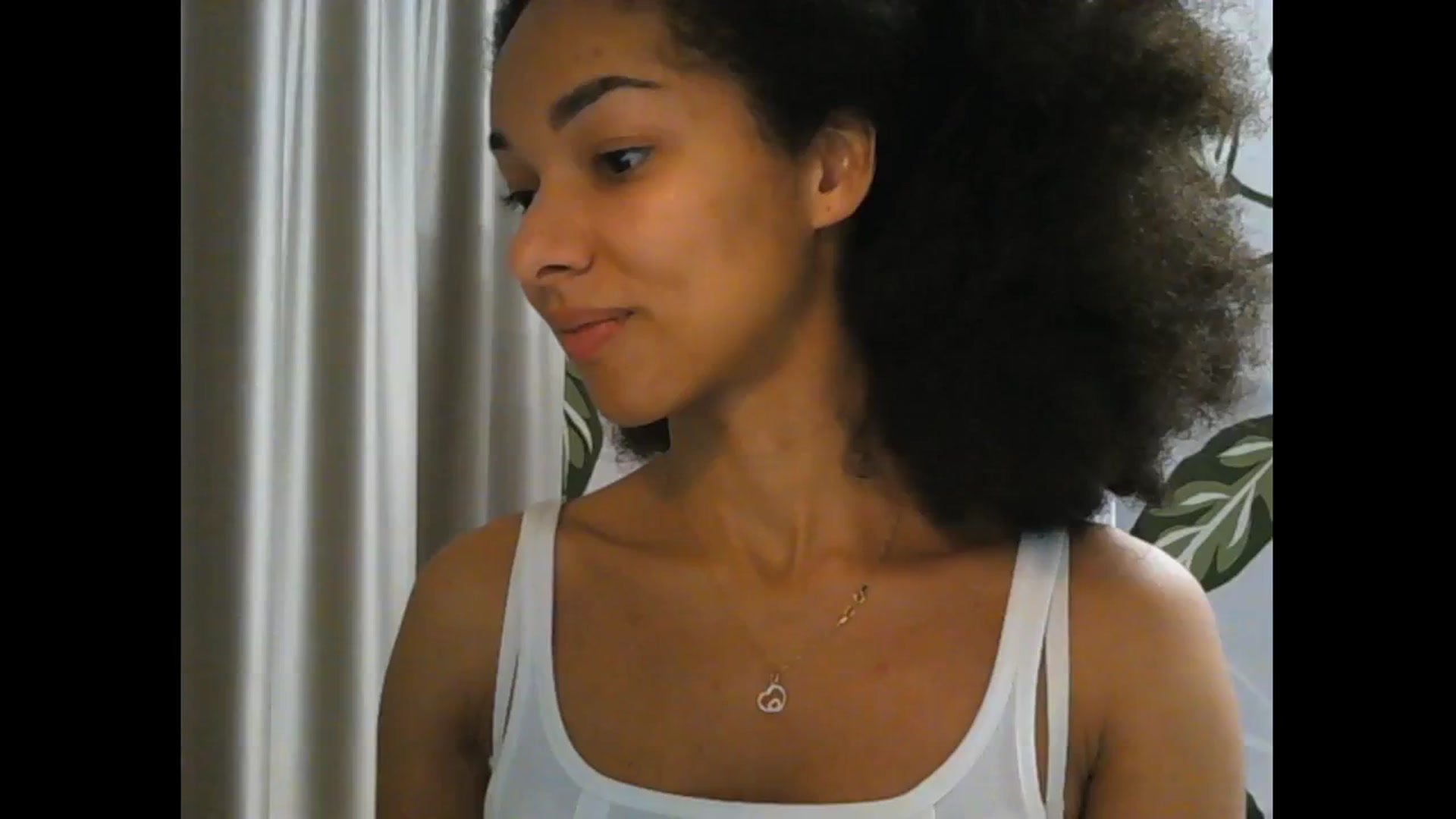 Gallery image thumbnail from Carmel_Dee's myfreecams stream on, 11/18/2024, 24:27 image 3 of 20