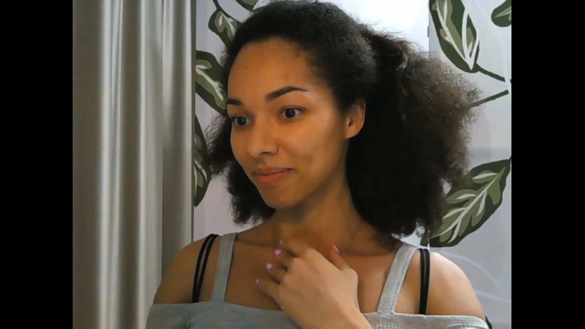 Gallery image thumbnail from Carmel_Dee's myfreecams stream on, 11/24/2024, 19:11 image 17 of 20