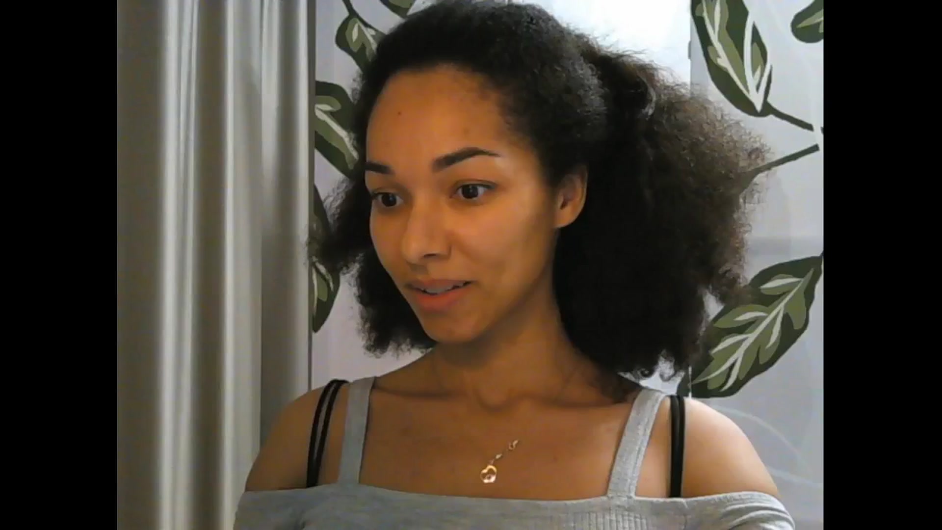 Gallery image thumbnail from Carmel_Dee's myfreecams stream on, 11/24/2024, 19:11 image 16 of 20