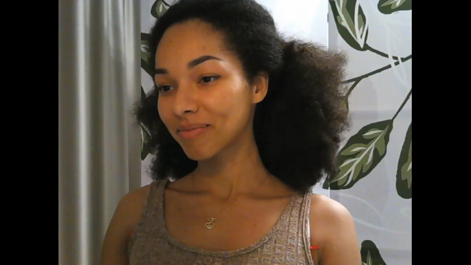 Gallery image thumbnail from Carmel_Dee's myfreecams stream on, 11/25/2024, 22:58 image 11 of 20