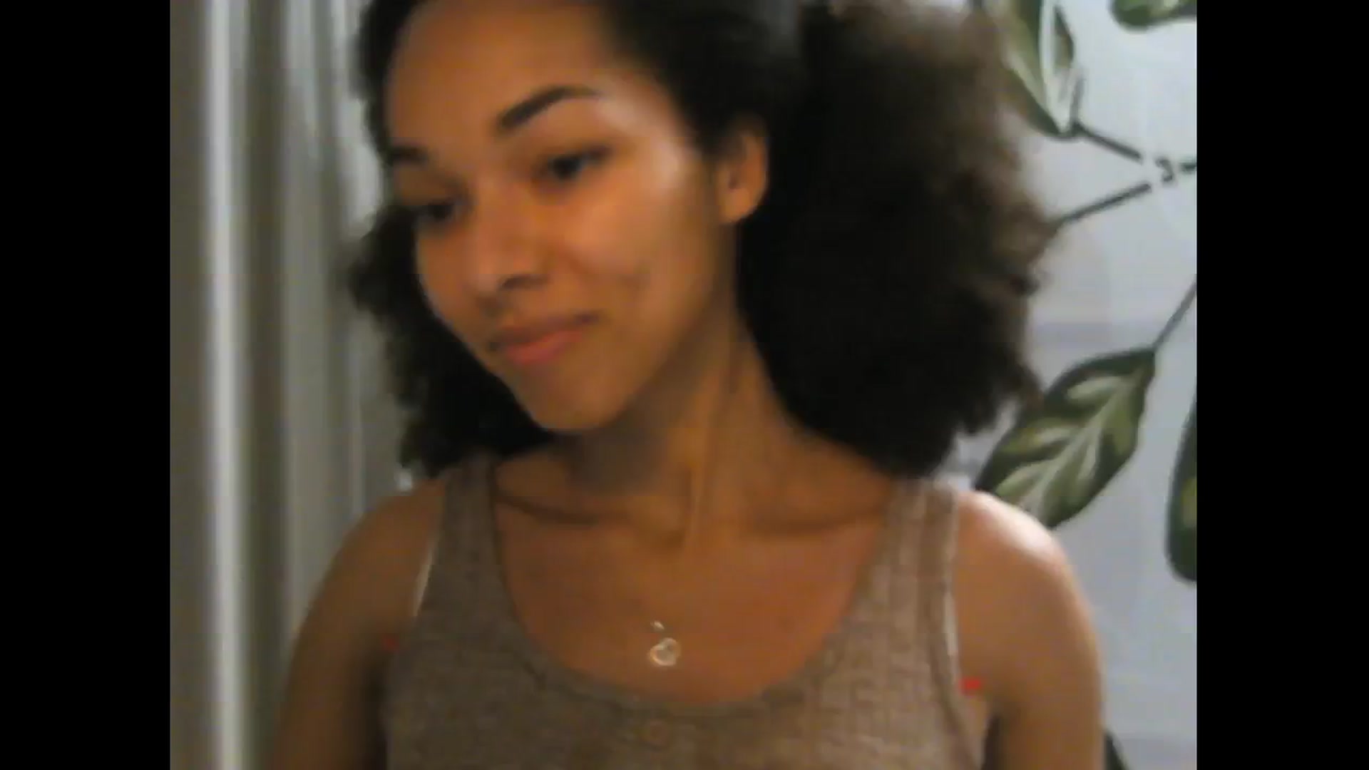 Gallery image thumbnail from Carmel_Dee's myfreecams stream on, 11/25/2024, 22:58 image 17 of 20