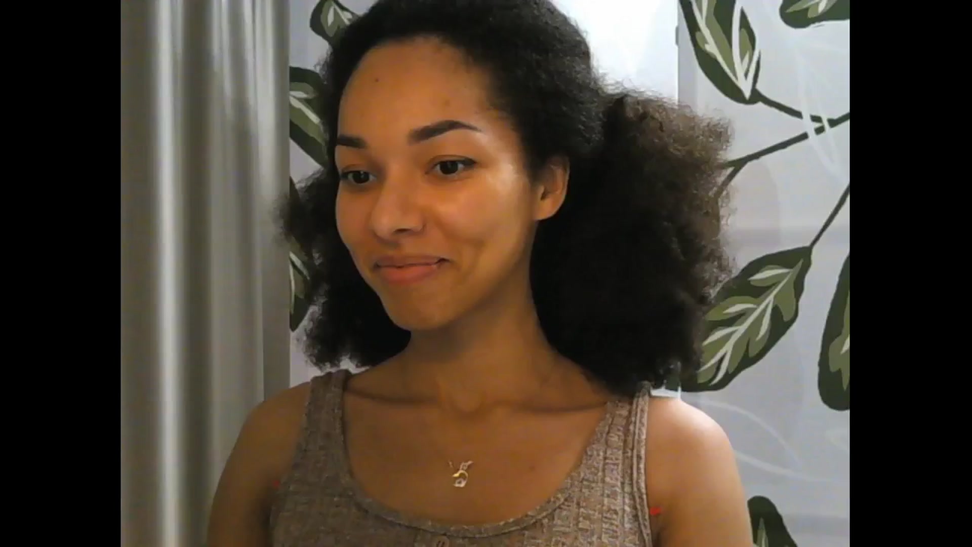 Gallery image thumbnail from Carmel_Dee's myfreecams stream on, 11/25/2024, 22:58 image 7 of 20