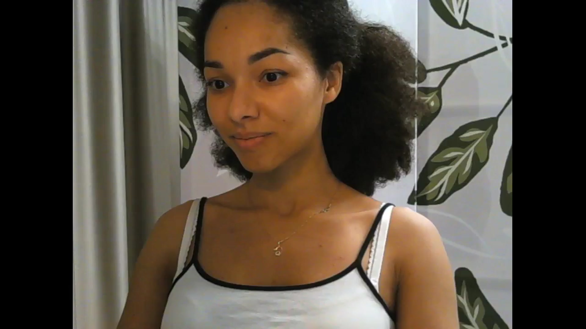 Gallery image thumbnail from Carmel_Dee's myfreecams stream on, 11/26/2024, 22:24 image 17 of 20