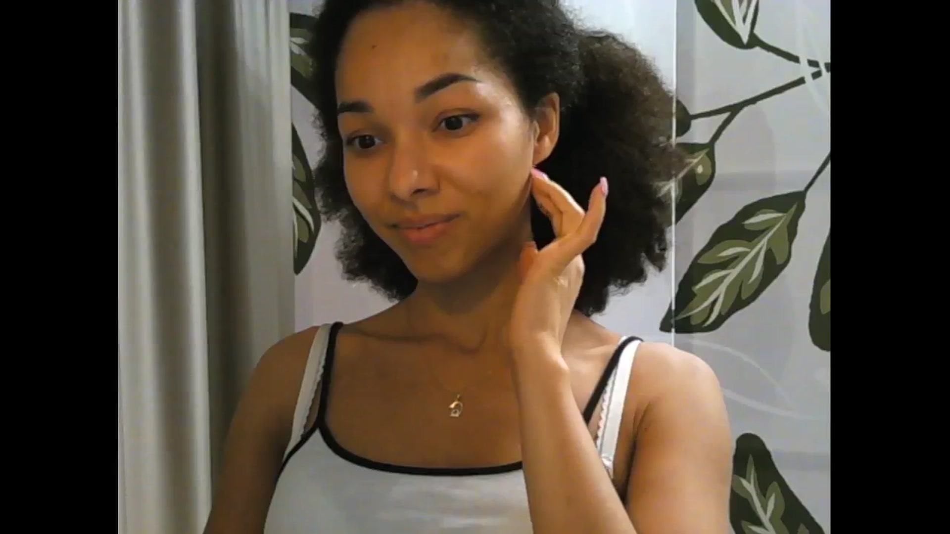 Gallery image thumbnail from Carmel_Dee's myfreecams stream on, 11/26/2024, 22:24 image 14 of 20