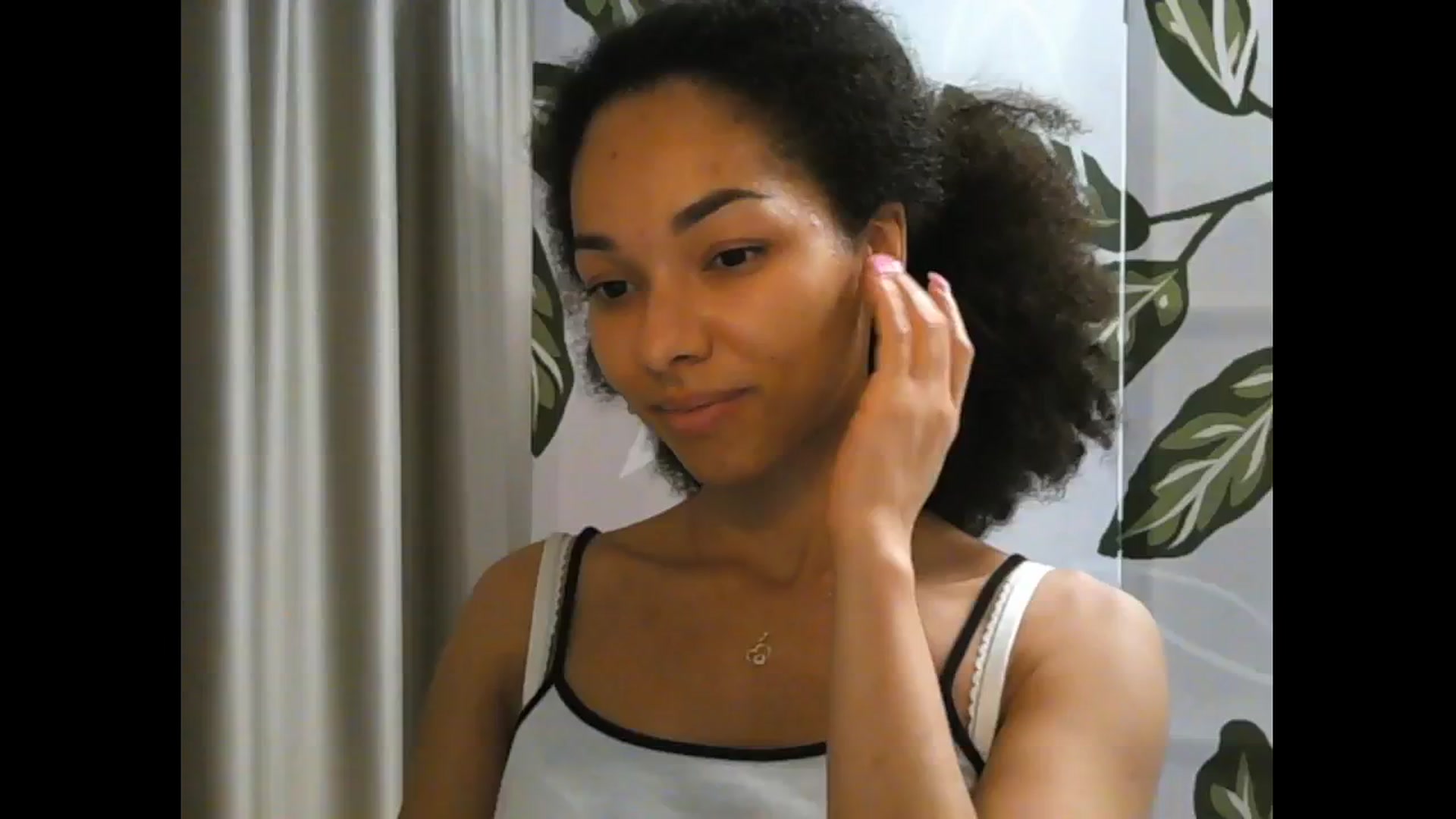 Gallery image thumbnail from Carmel_Dee's myfreecams stream on, 11/27/2024, 24:58 image 17 of 20