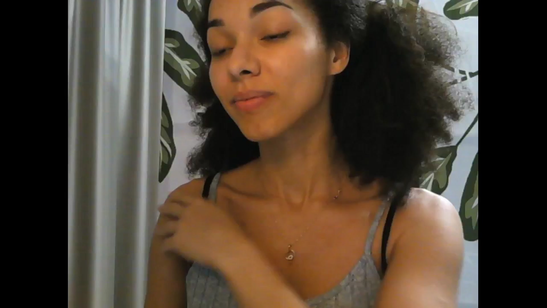 Gallery image thumbnail from Carmel_Dee's myfreecams stream on, 12/22/2024, 21:06 image 4 of 20