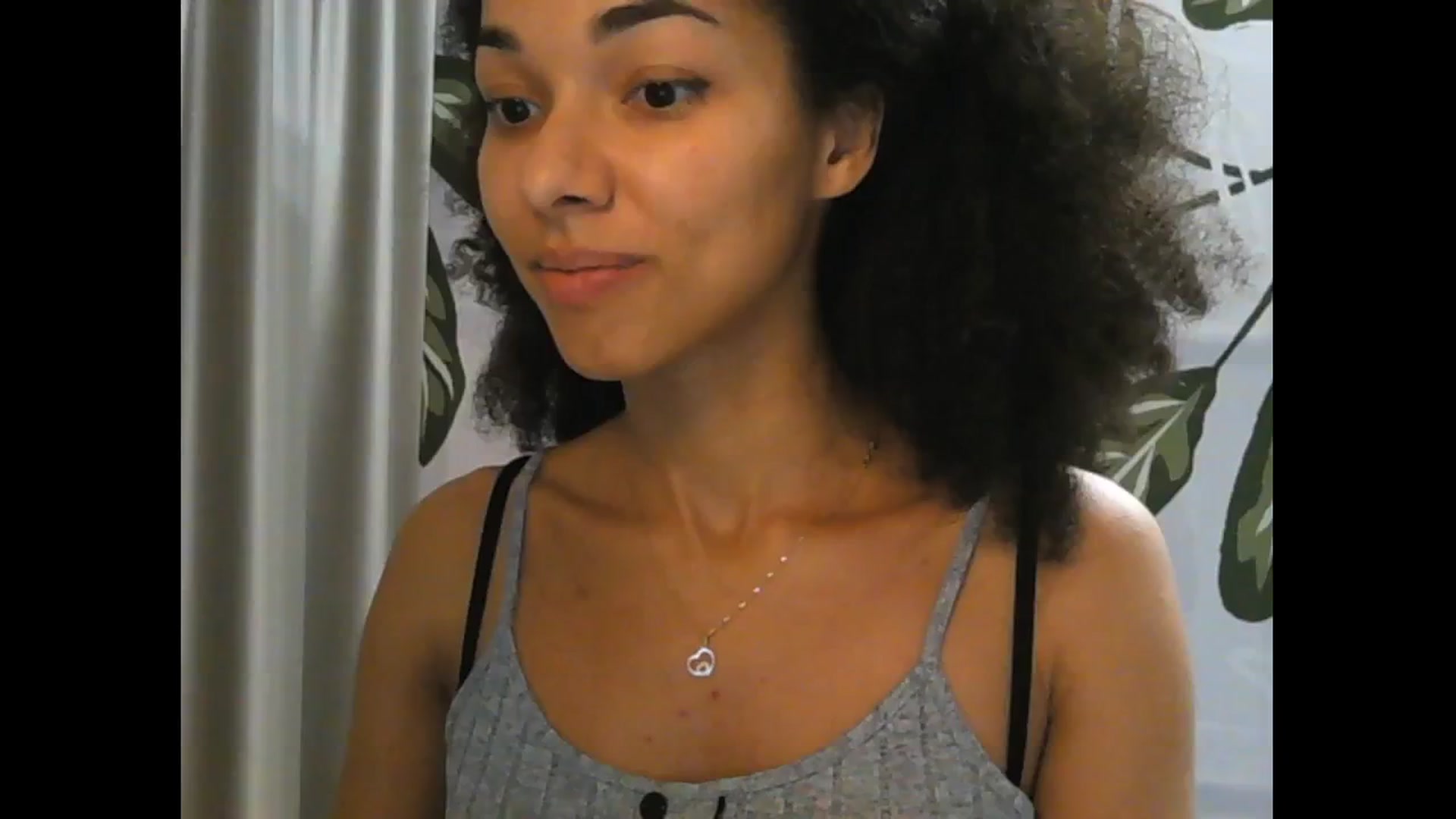 Gallery image thumbnail from Carmel_Dee's myfreecams stream on, 12/22/2024, 22:28 image 14 of 20