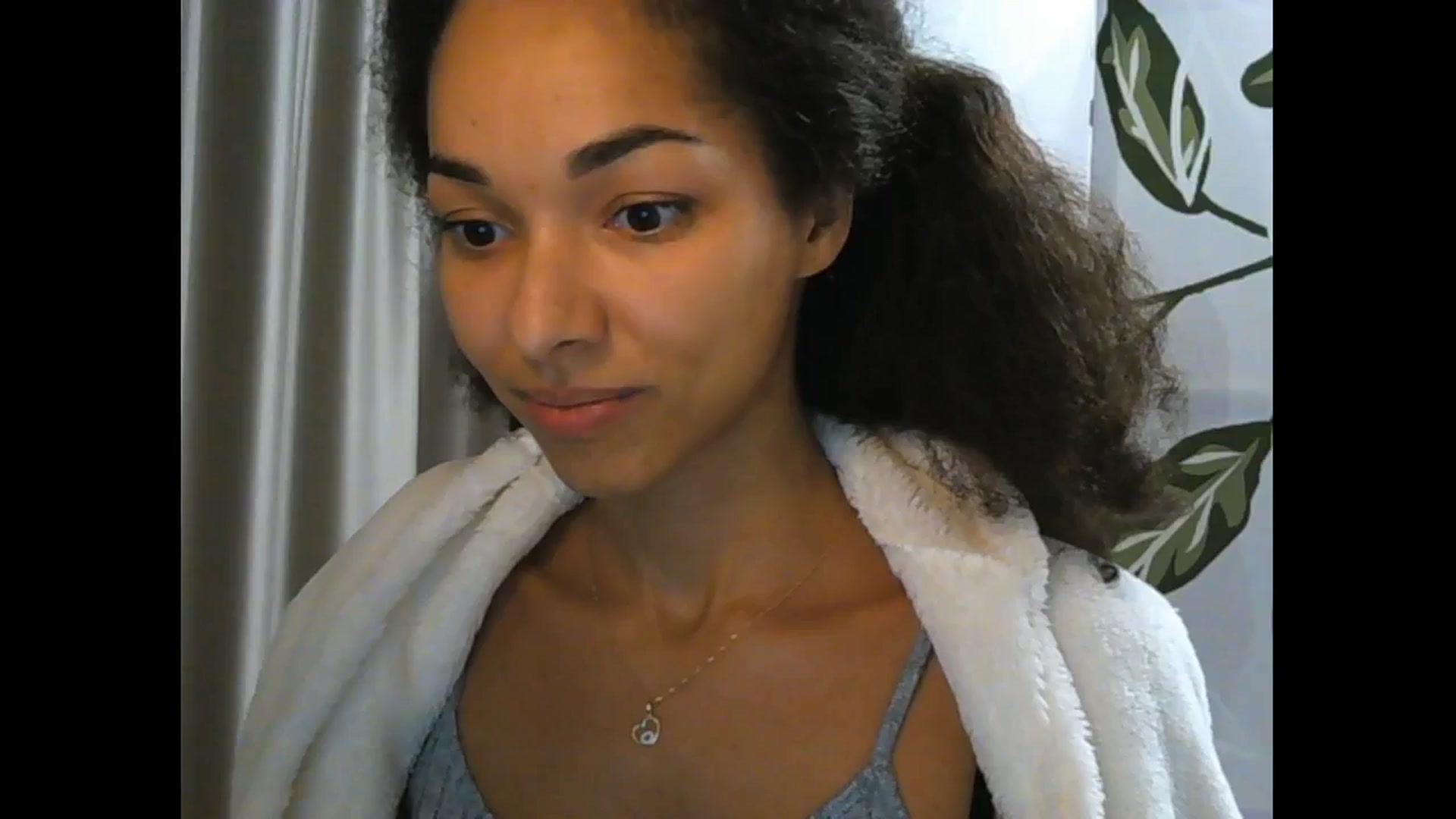 Gallery image thumbnail from Carmel_Dee's myfreecams stream on, 04/12/2025, 23:30 image 12 of 20
