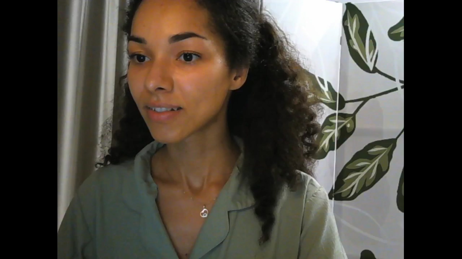 Gallery image thumbnail from Carmel_Dee's myfreecams stream on, 05/29/2025, 20:37 image 17 of 20